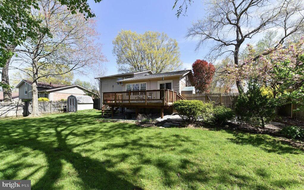 WILLIAMSBURG MANOR NORTH - Residential