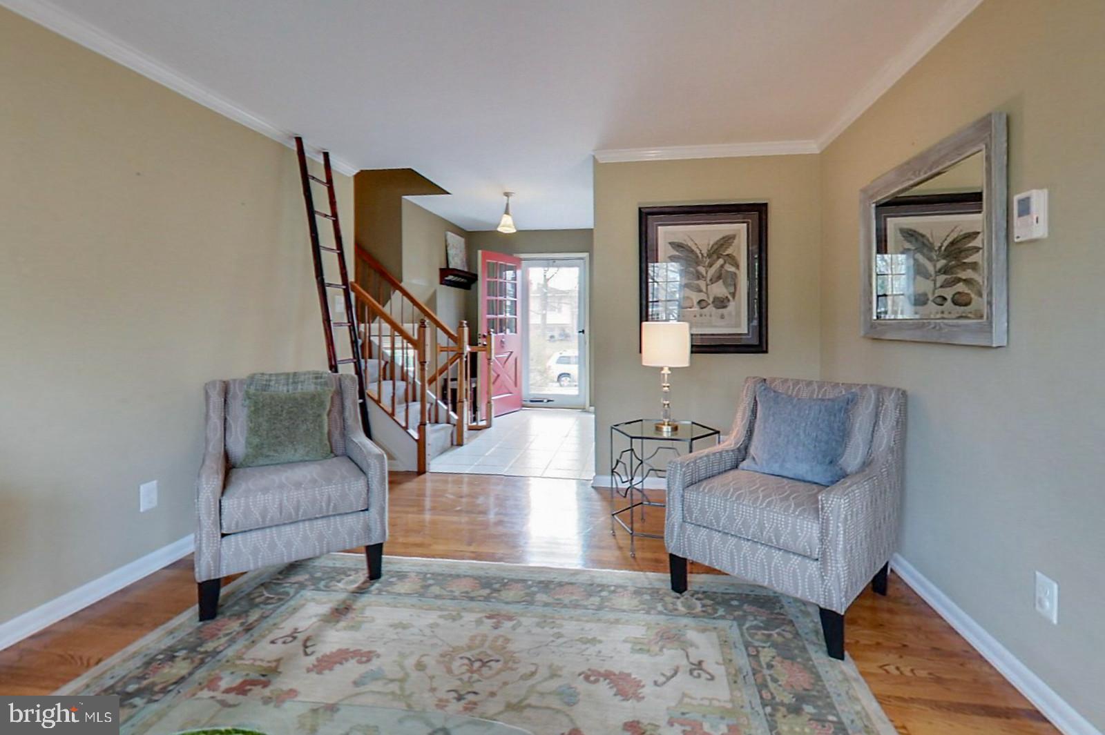 WILLIAMSBURG MANOR NORTH - Residential