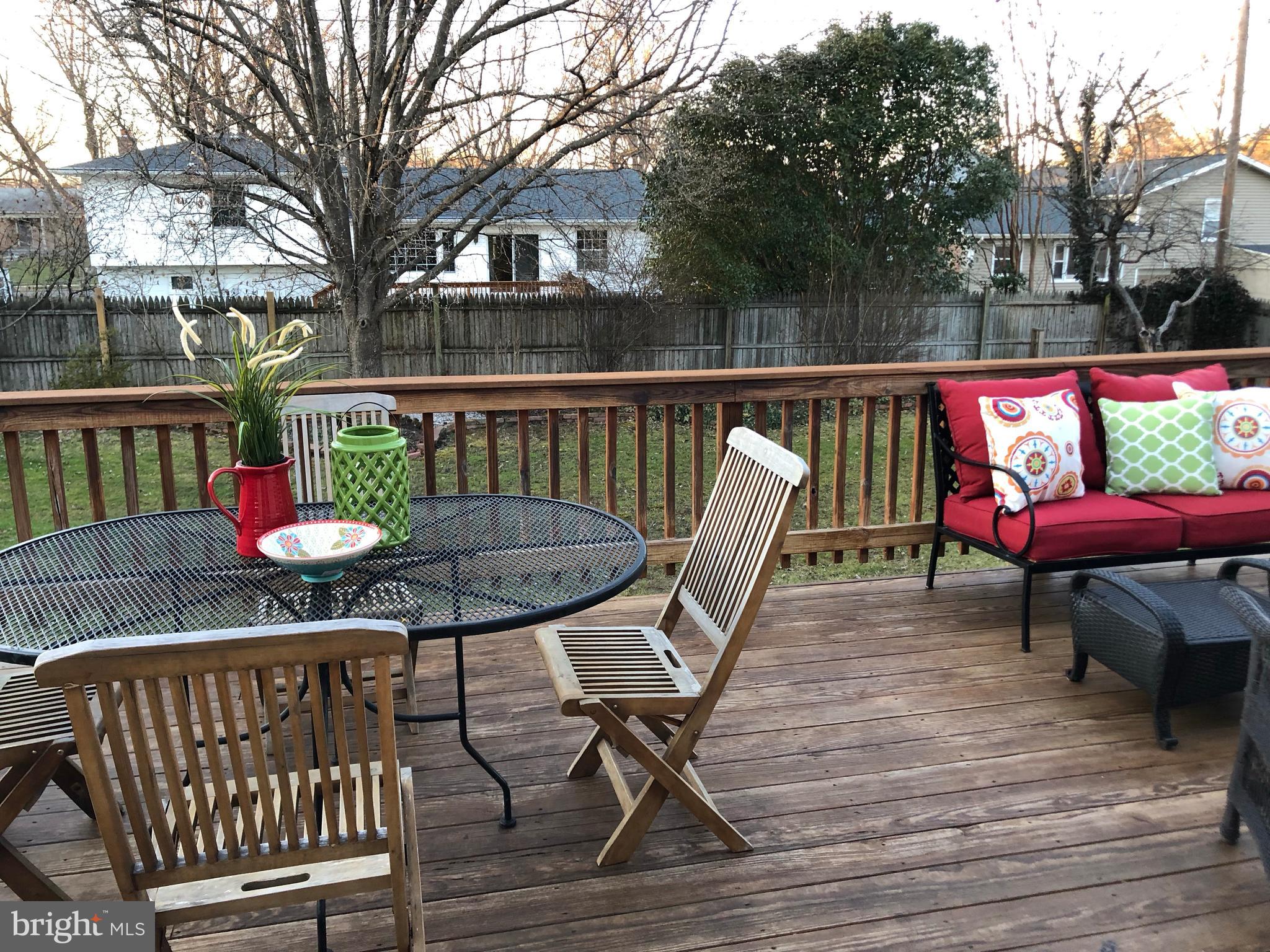 WILLIAMSBURG MANOR NORTH - Residential