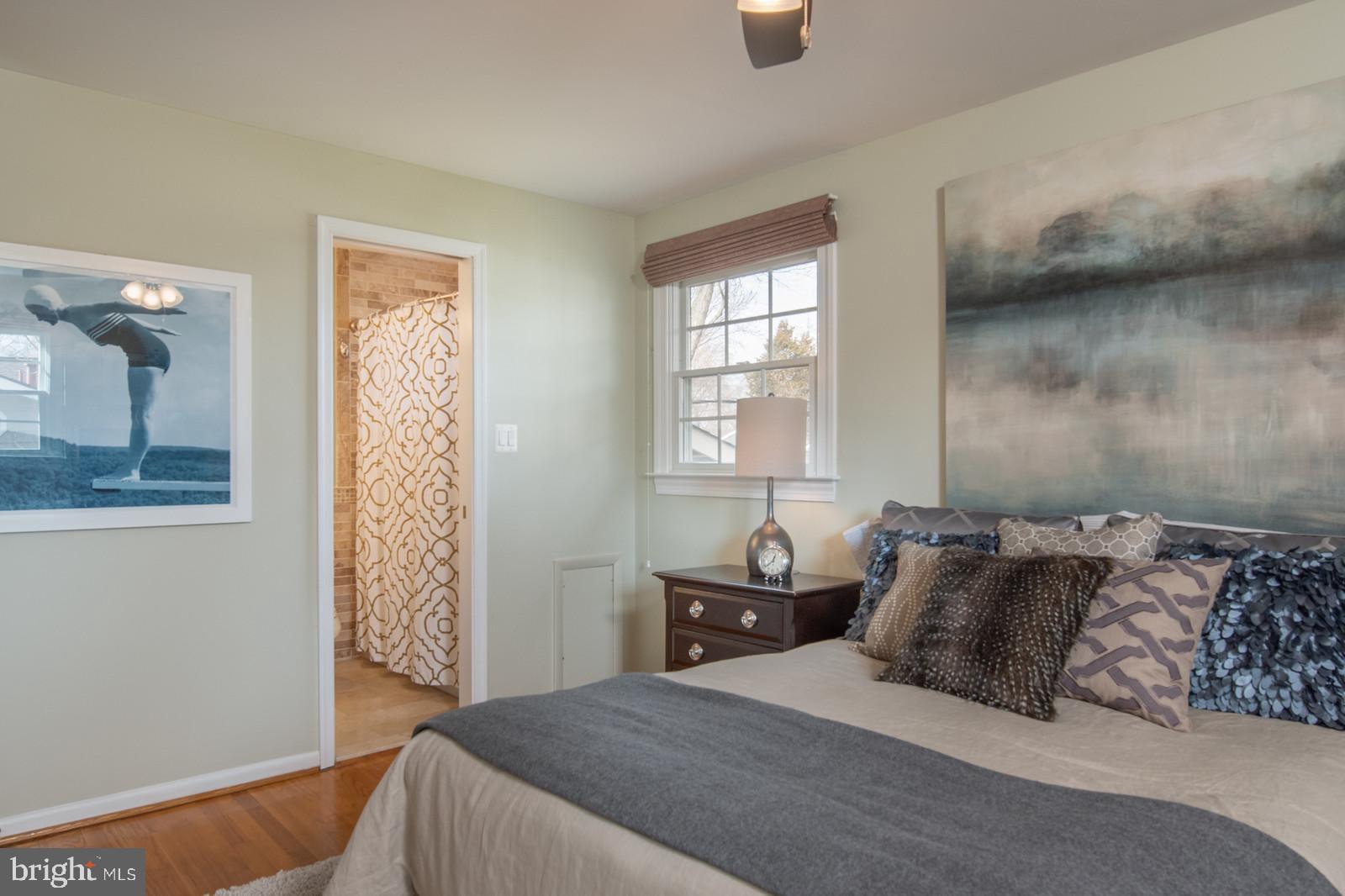 WILLIAMSBURG MANOR NORTH - Residential