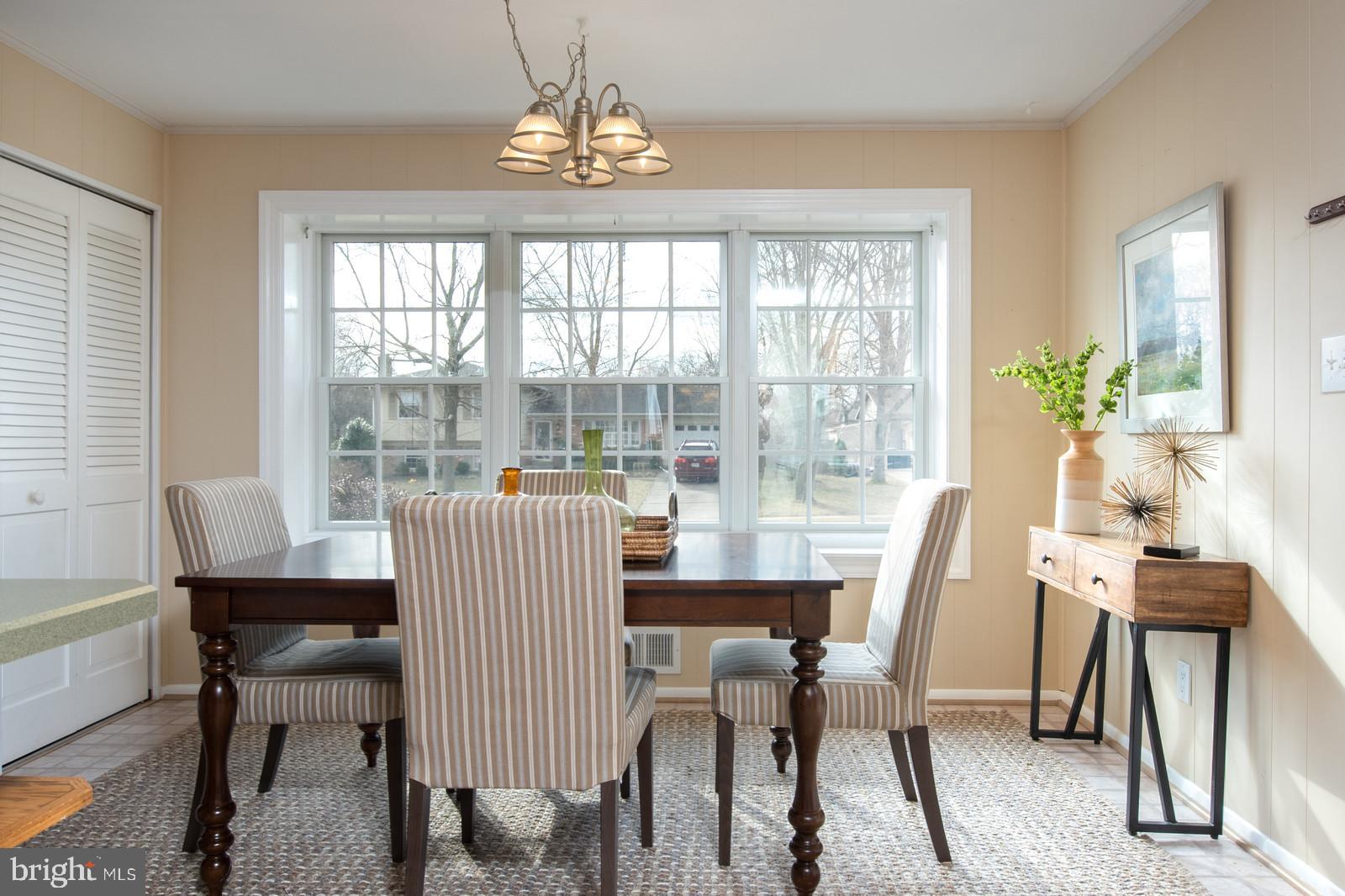 WILLIAMSBURG MANOR NORTH - Residential