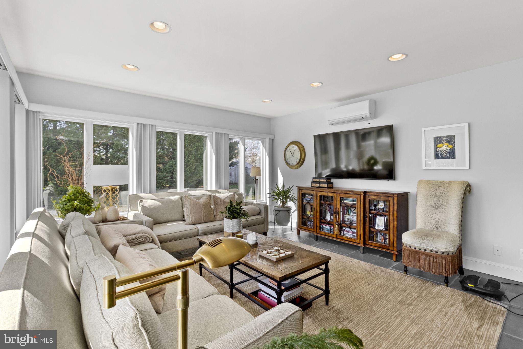 PENDENNIS MOUNT - Residential