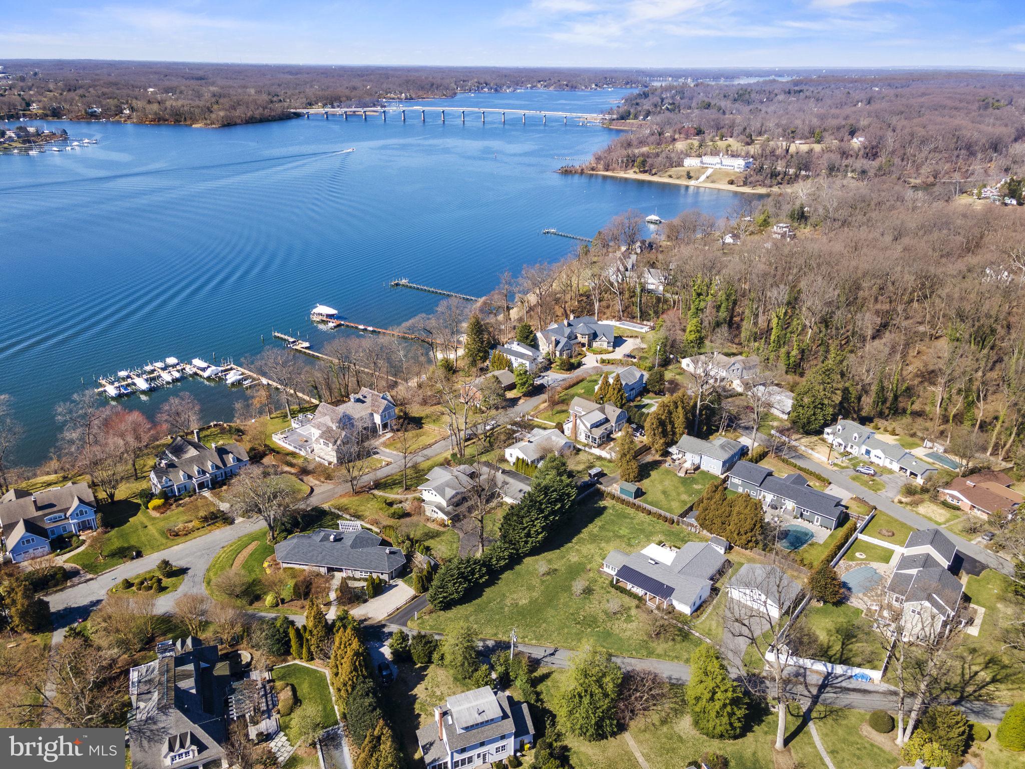 PENDENNIS MOUNT - Residential