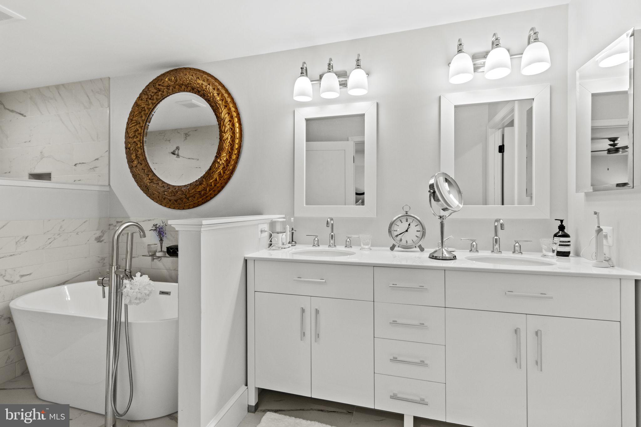 PENDENNIS MOUNT - Residential