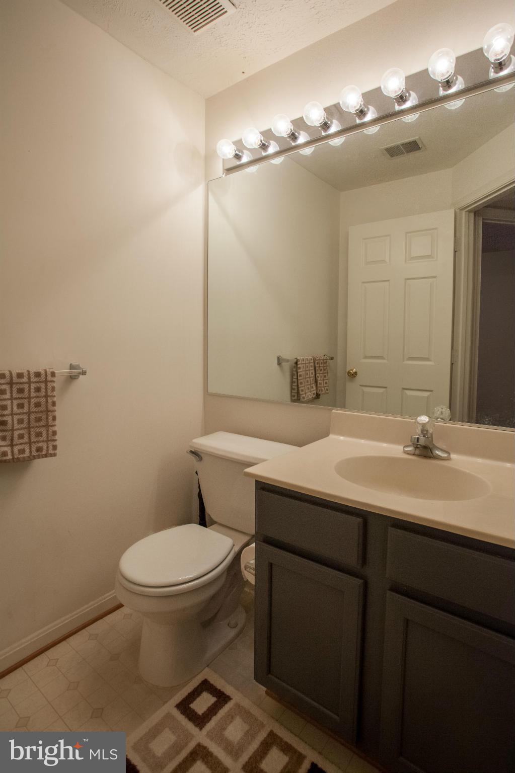 LAKECREST - Residential