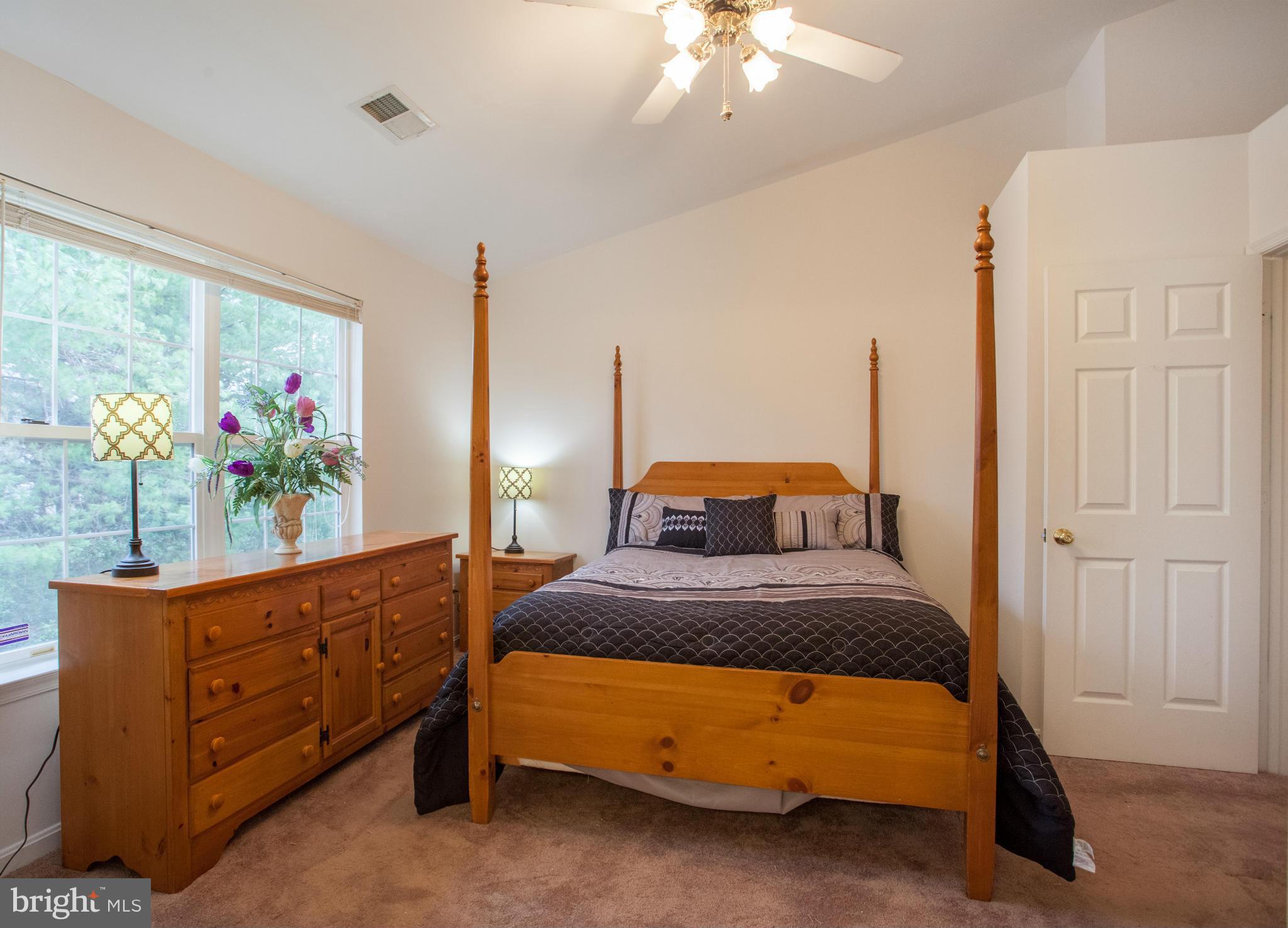 LAKECREST - Residential