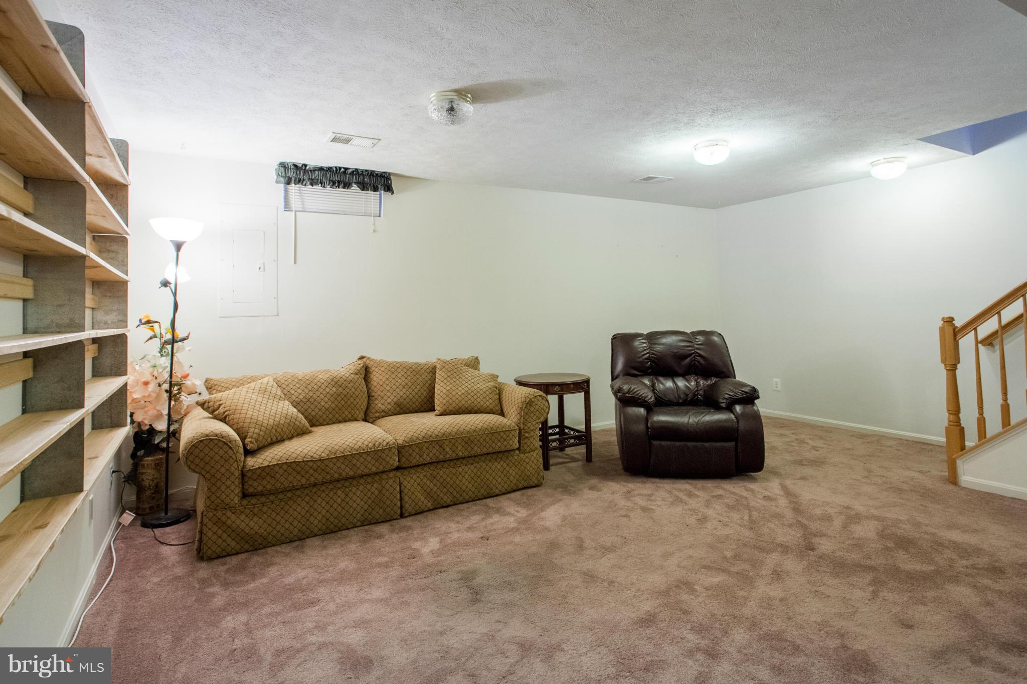 LAKECREST - Residential