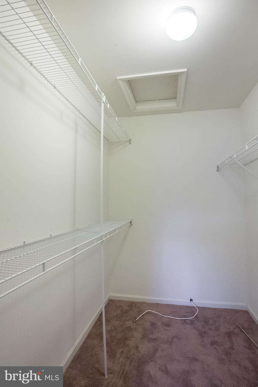 LAKECREST - Residential