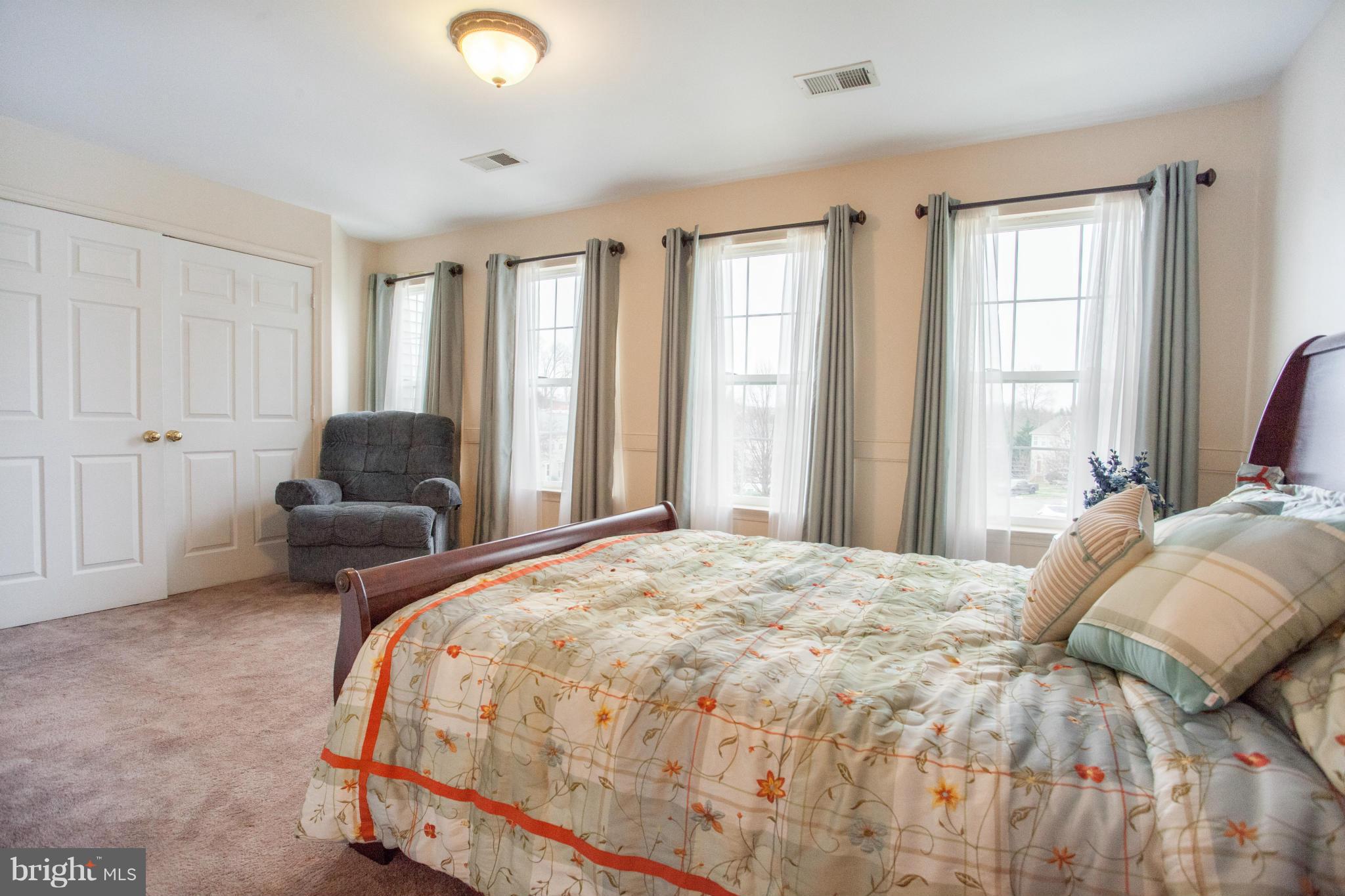 LAKECREST - Residential