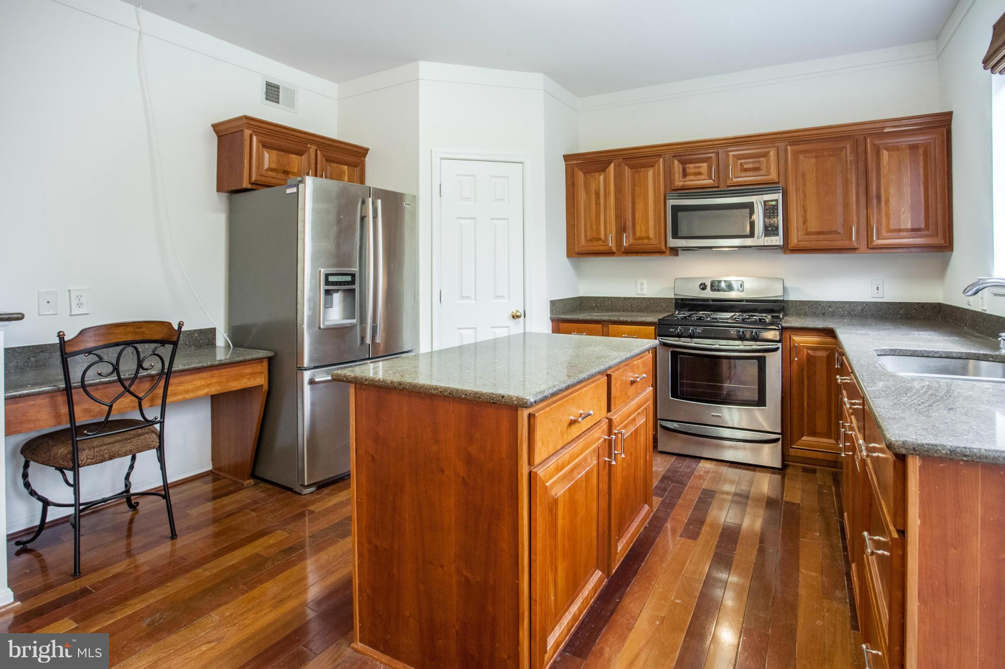 LAKECREST - Residential