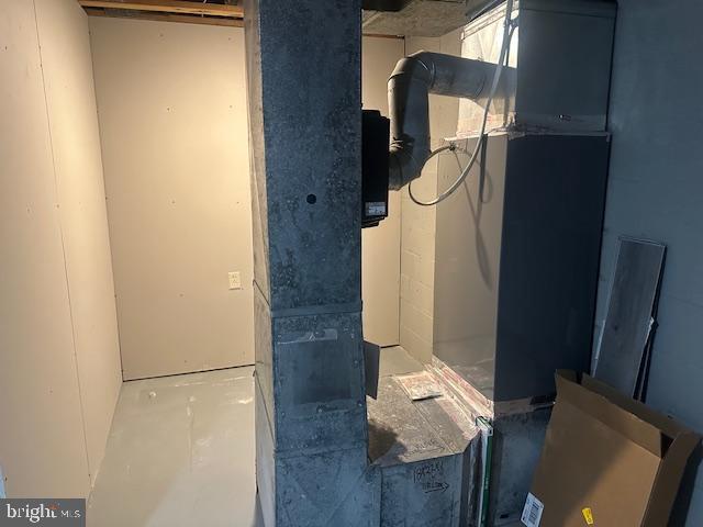 SILVER SPRING STATION - Residential Lease