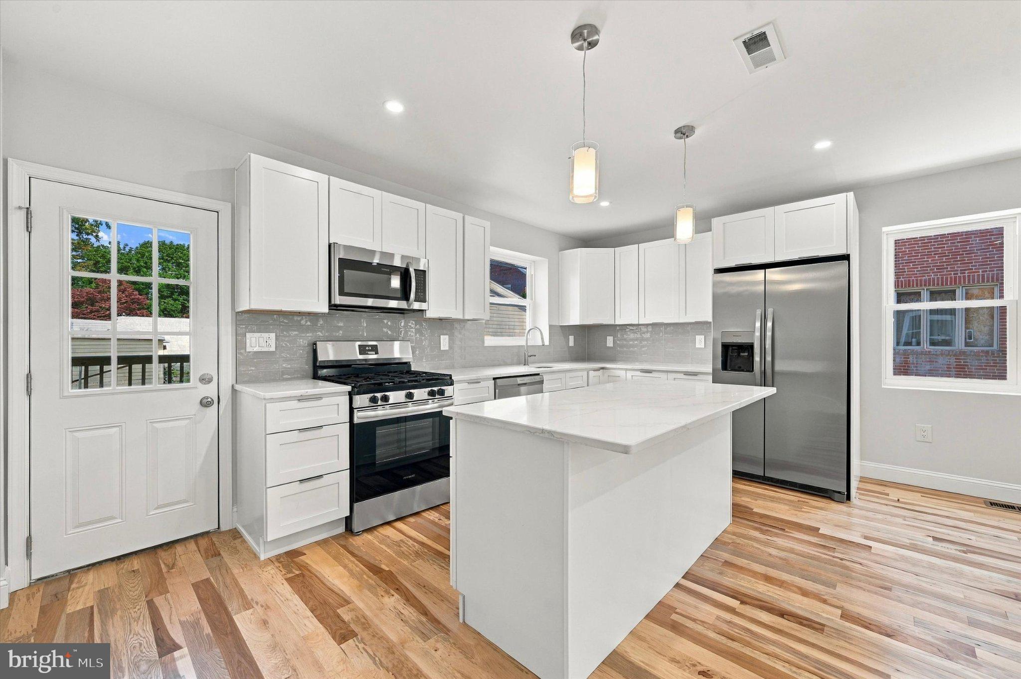 4709 WOODLAND AVENUE