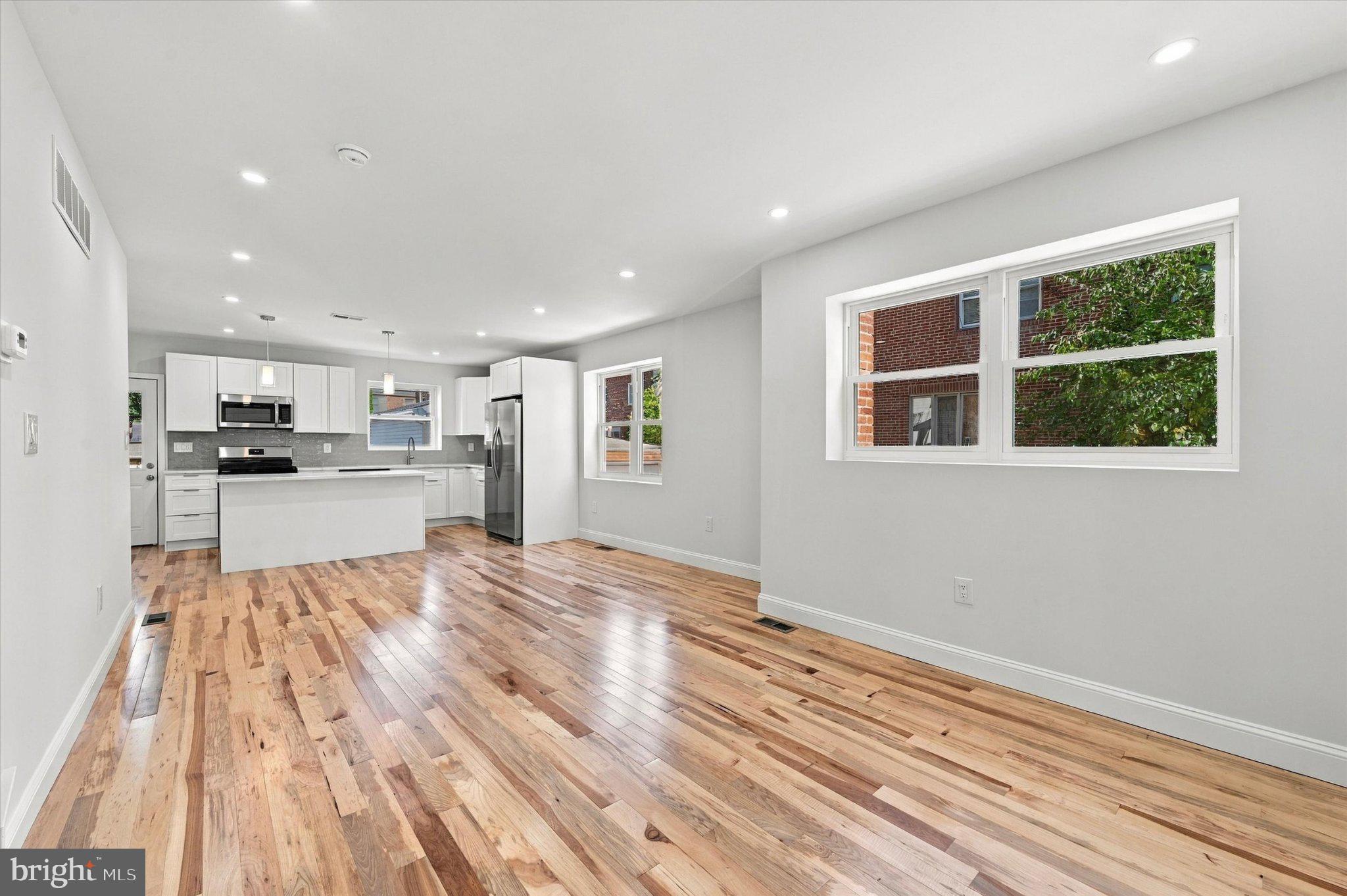 4709 WOODLAND AVENUE