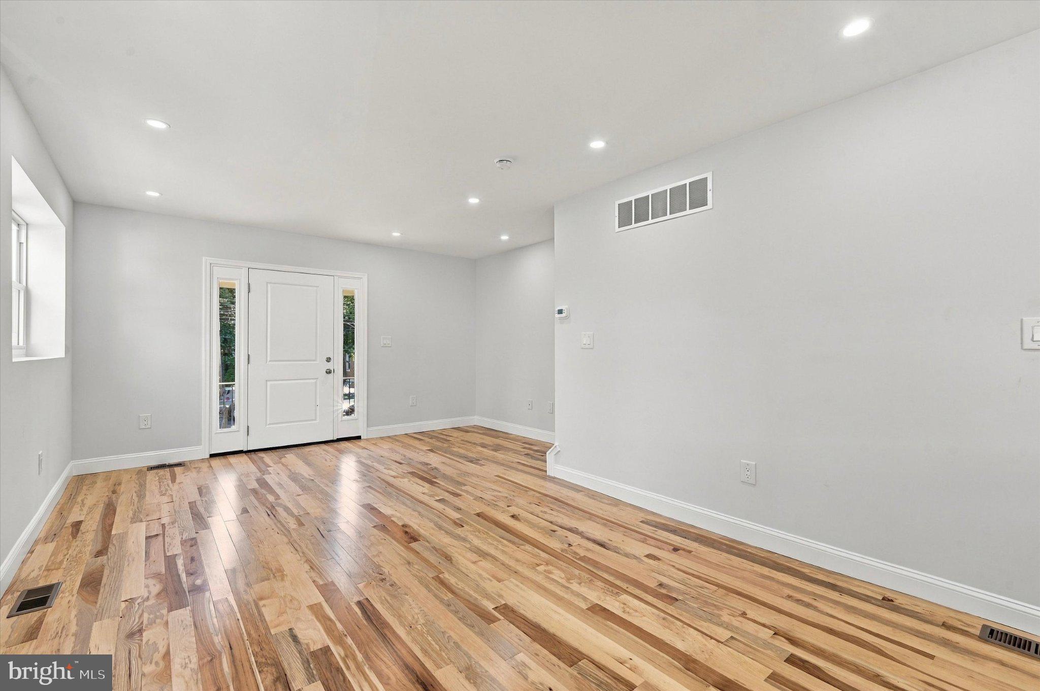 4709 WOODLAND AVENUE