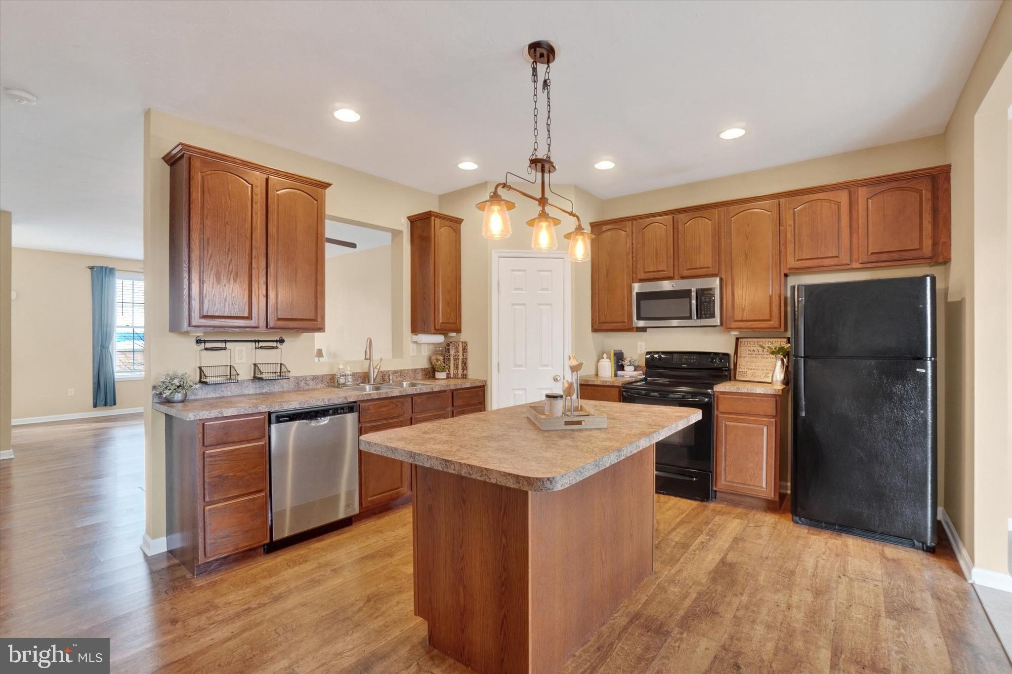 WHEATLYN MANOR - Residential