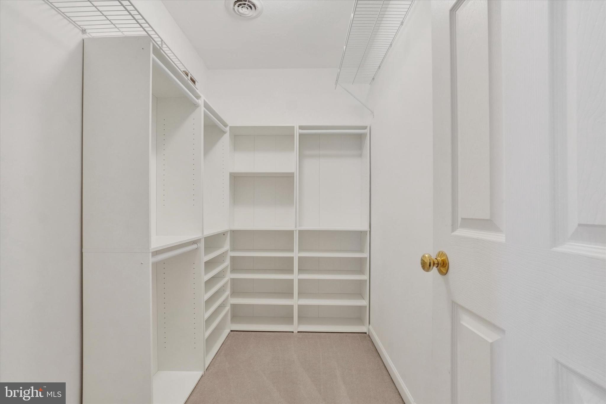 WHEATLYN MANOR - Residential