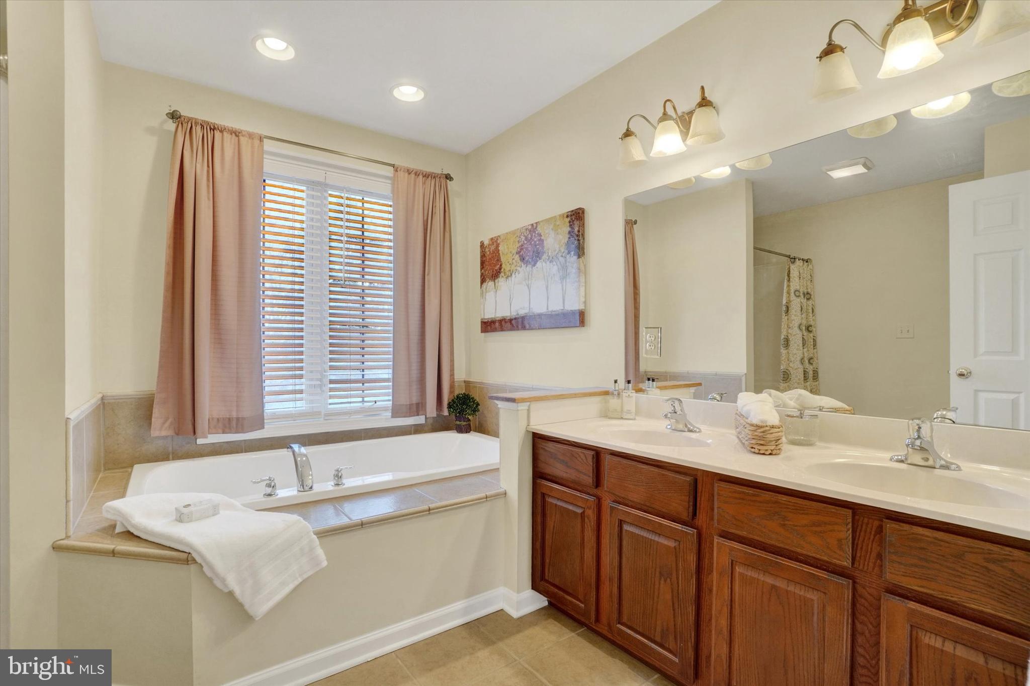 WHEATLYN MANOR - Residential