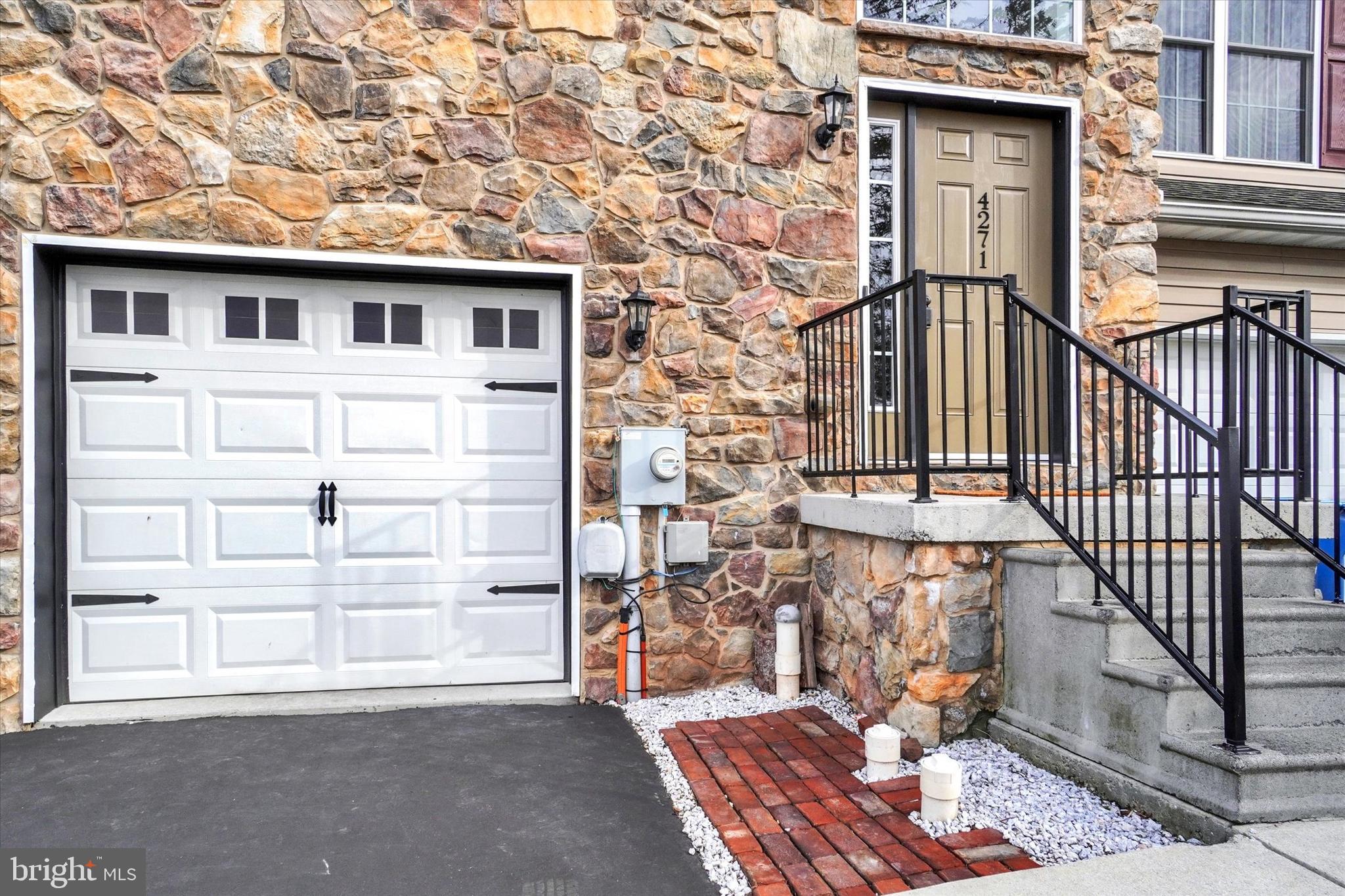 WHEATLYN MANOR - Residential