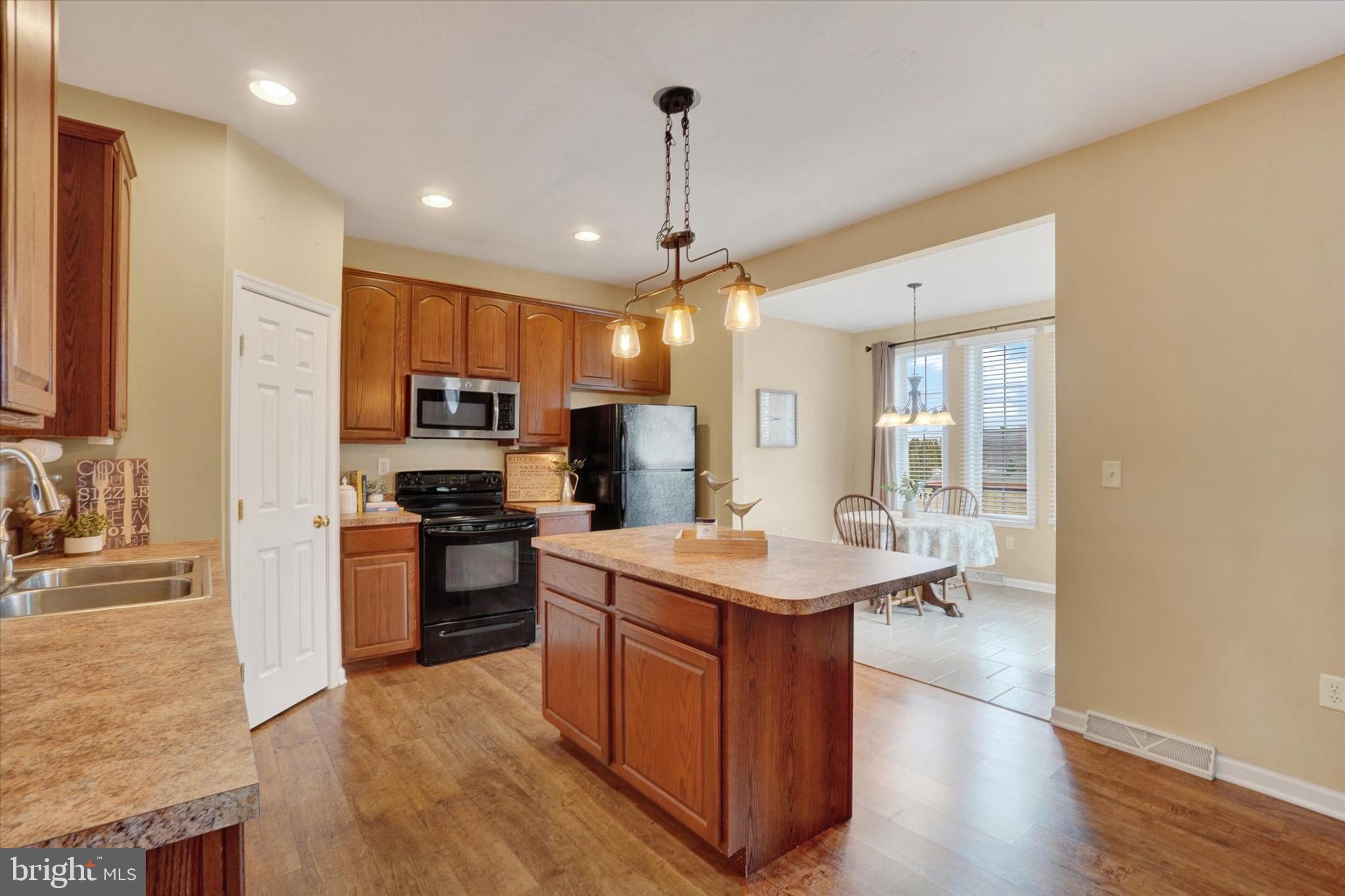 WHEATLYN MANOR - Residential