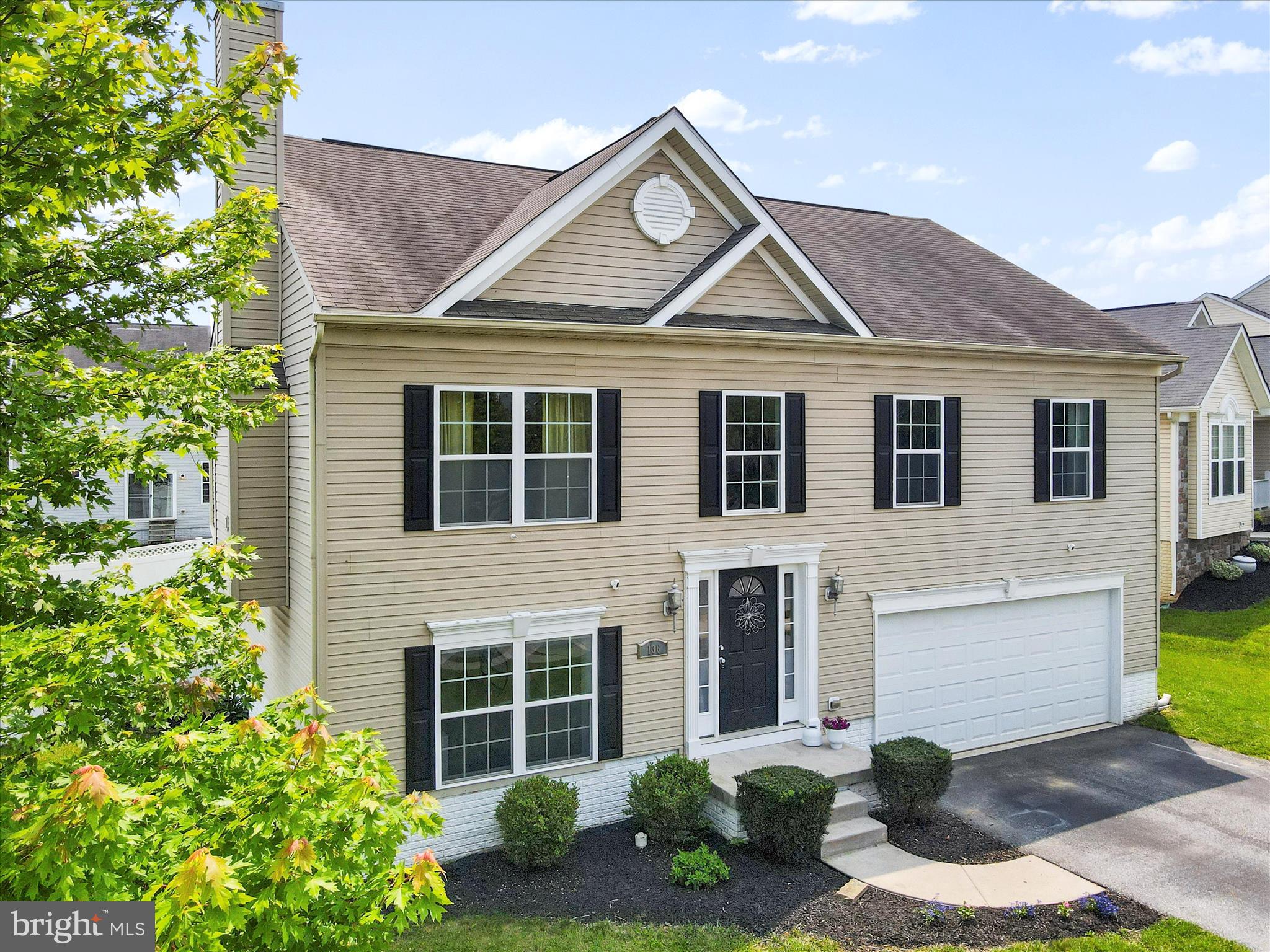 136 MOUNTAIN LAUREL BOULEVARD