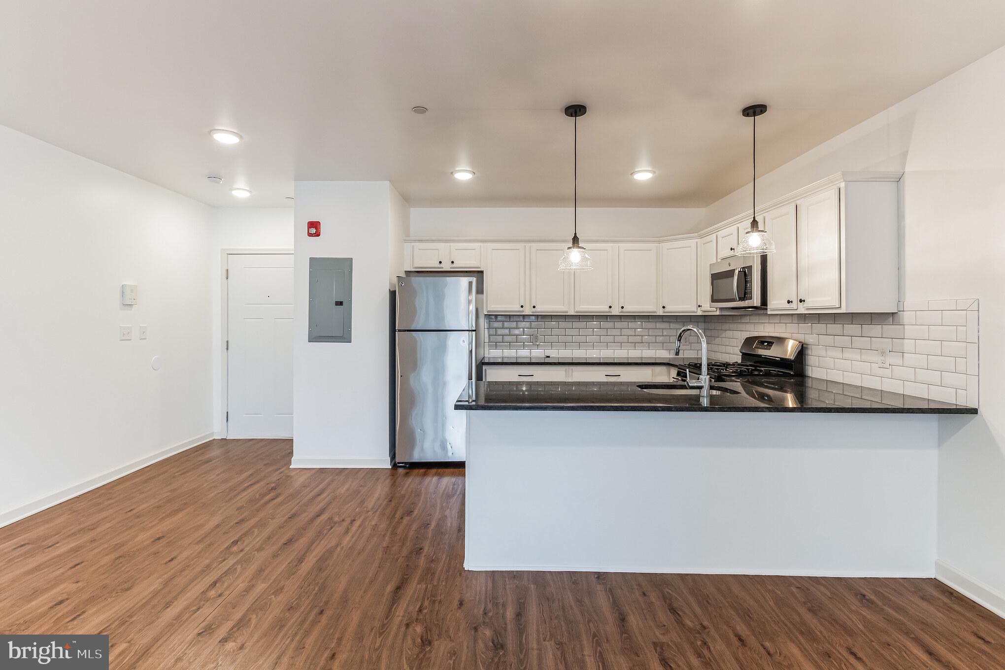 ROXBOROUGH - Residential Lease