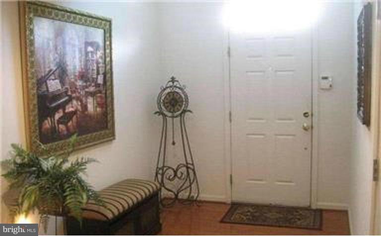 CROFTON MANOR - Residential Lease