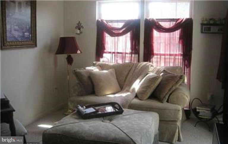 CROFTON MANOR - Residential Lease