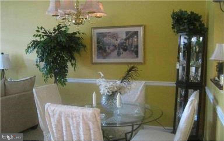 CROFTON MANOR - Residential Lease