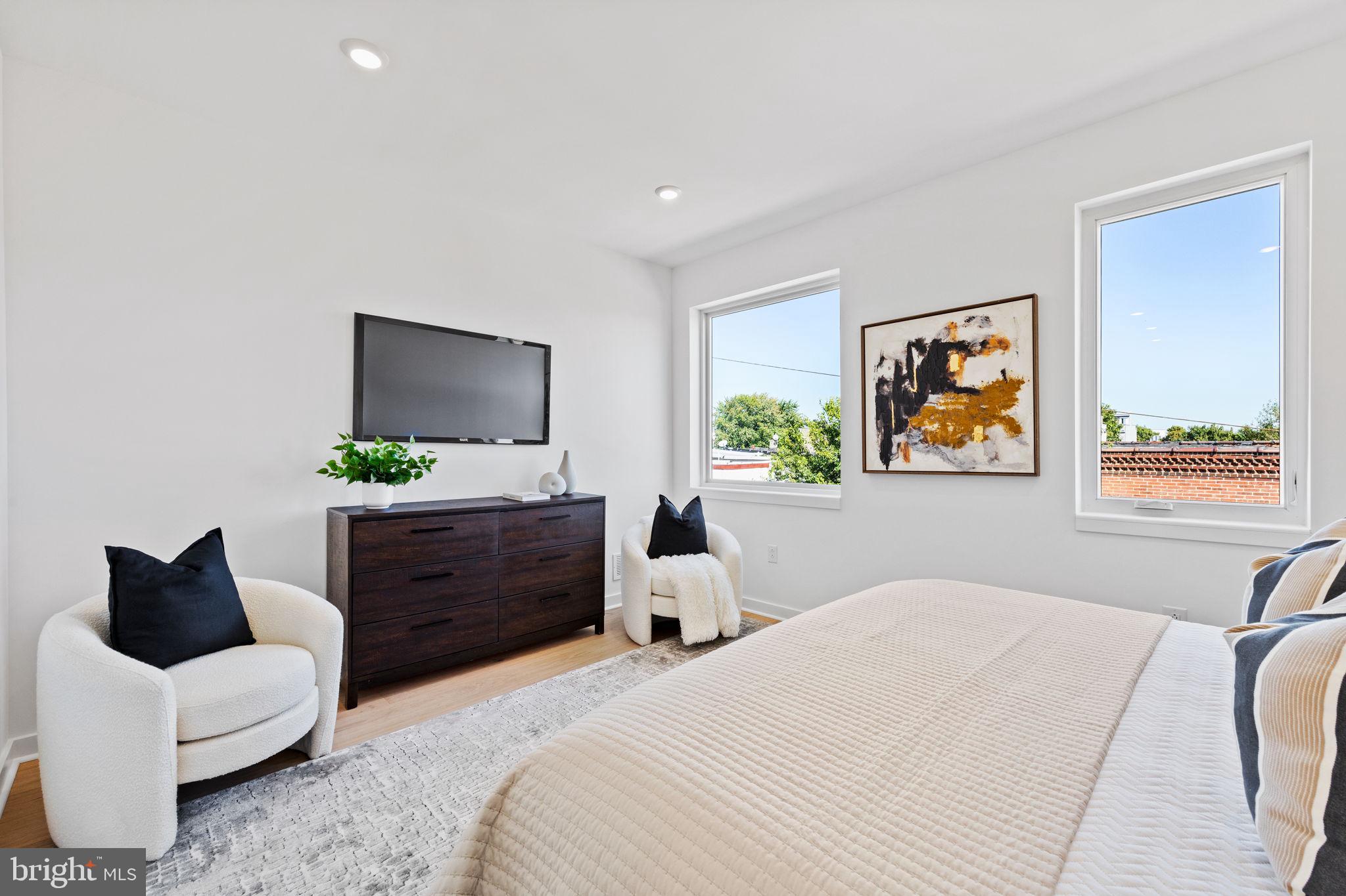 PORT RICHMOND - Residential