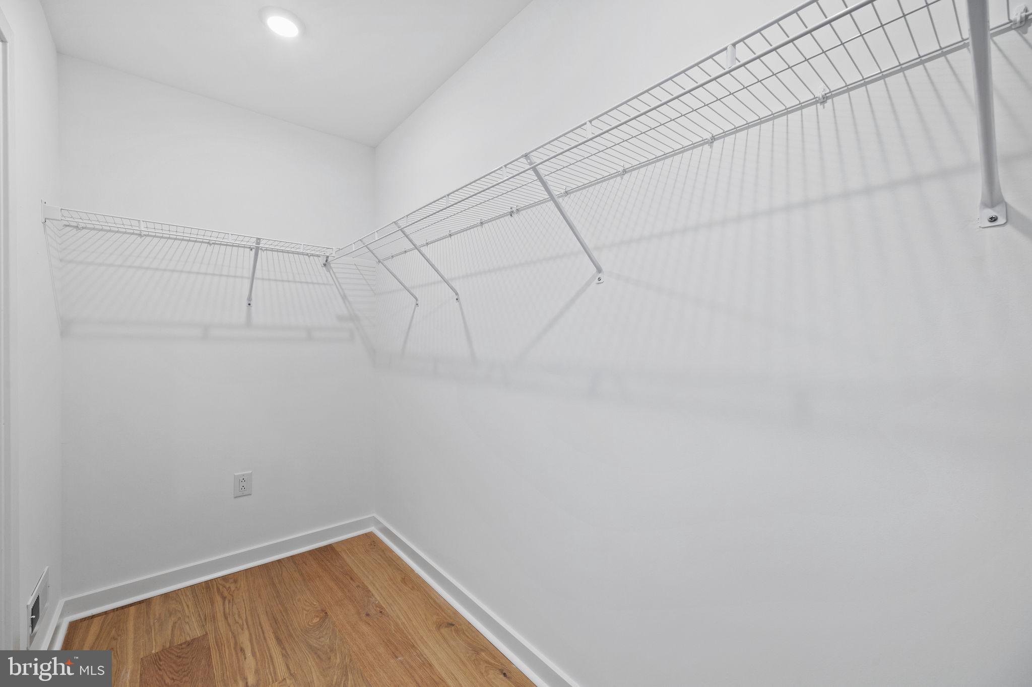 PORT RICHMOND - Residential