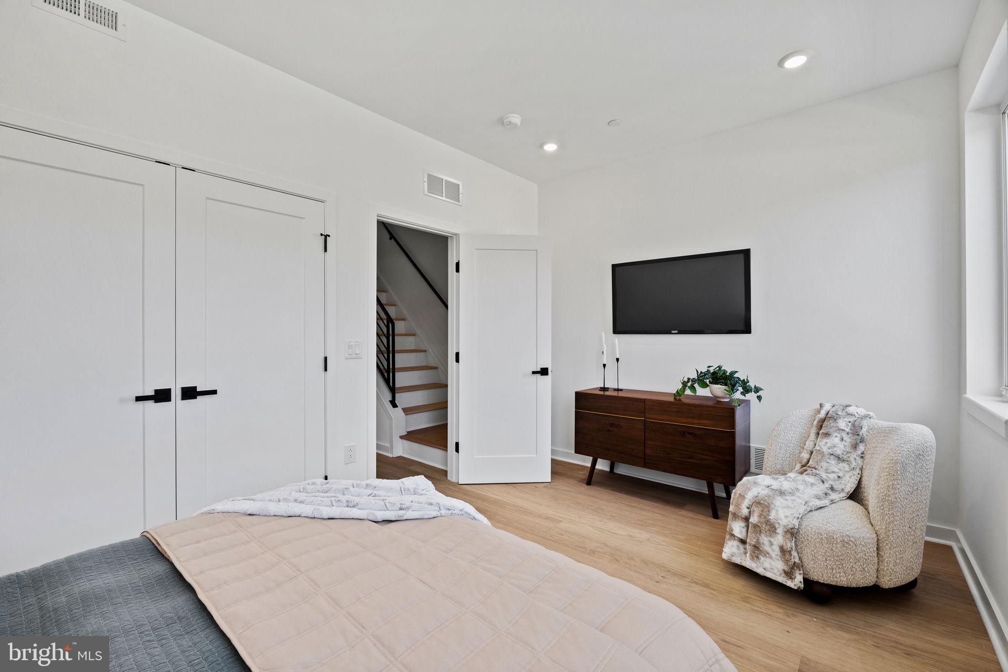 PORT RICHMOND - Residential