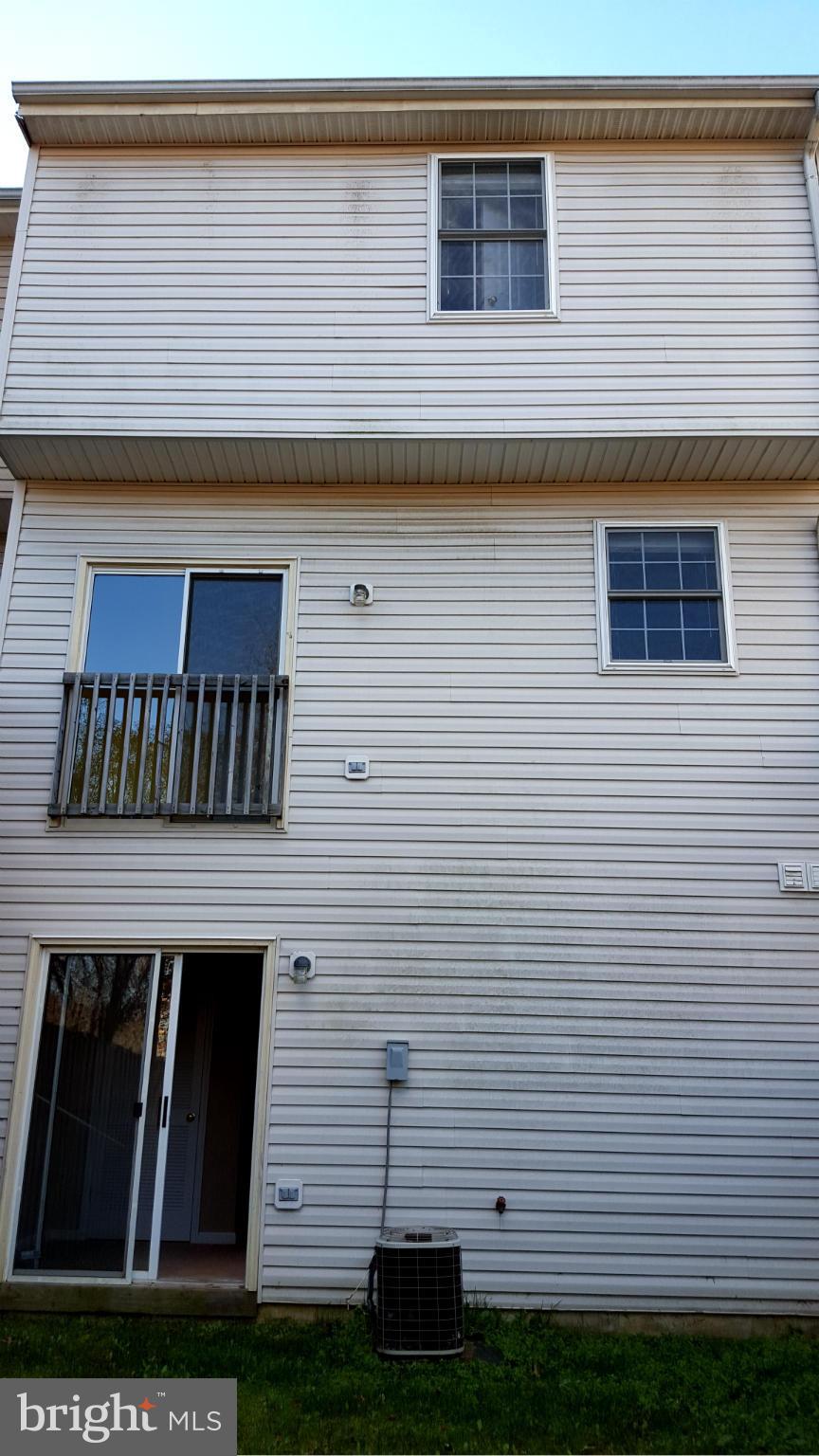 RIVER OAKS - Residential