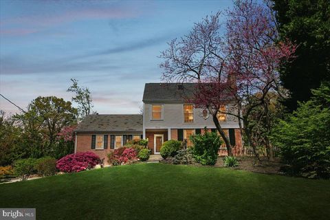 1305 KEY DRIVE ALEXANDRIA VA 22302