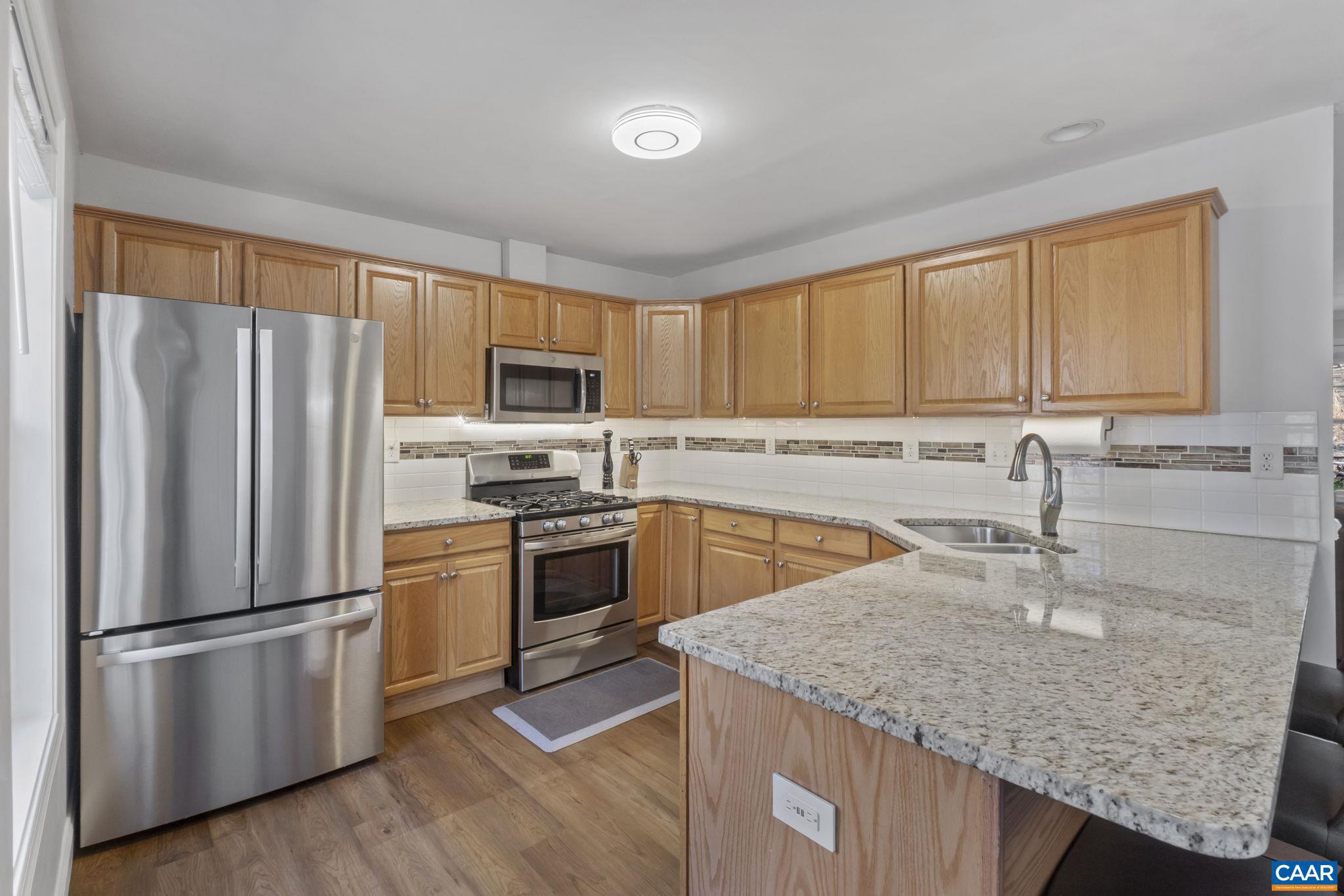 LAKE MONTICELLO - Residential