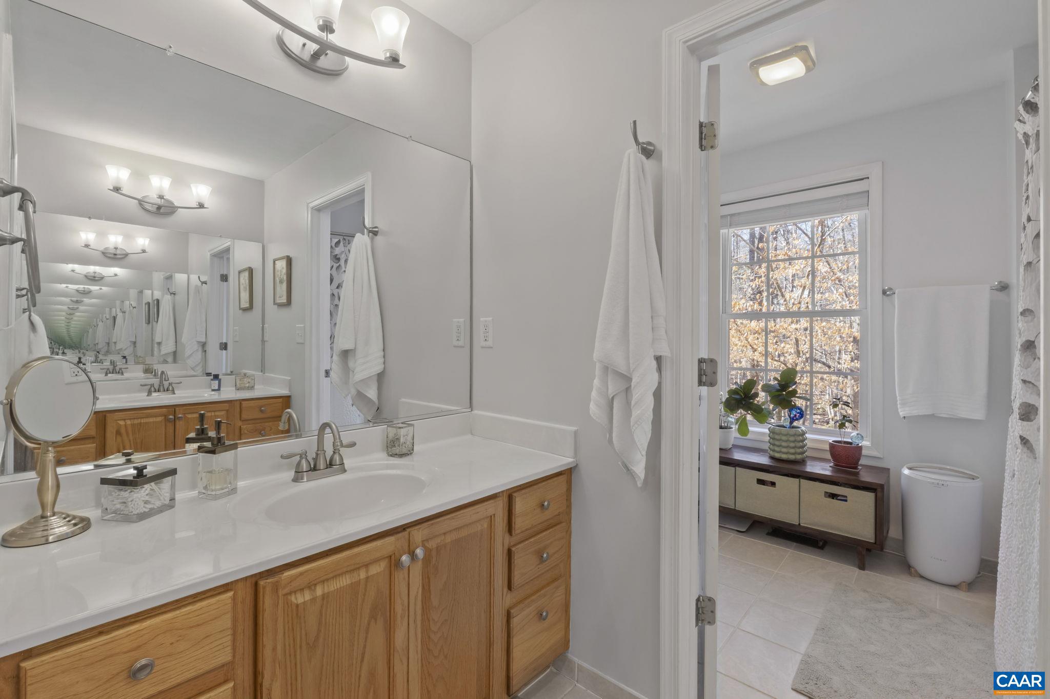 LAKE MONTICELLO - Residential