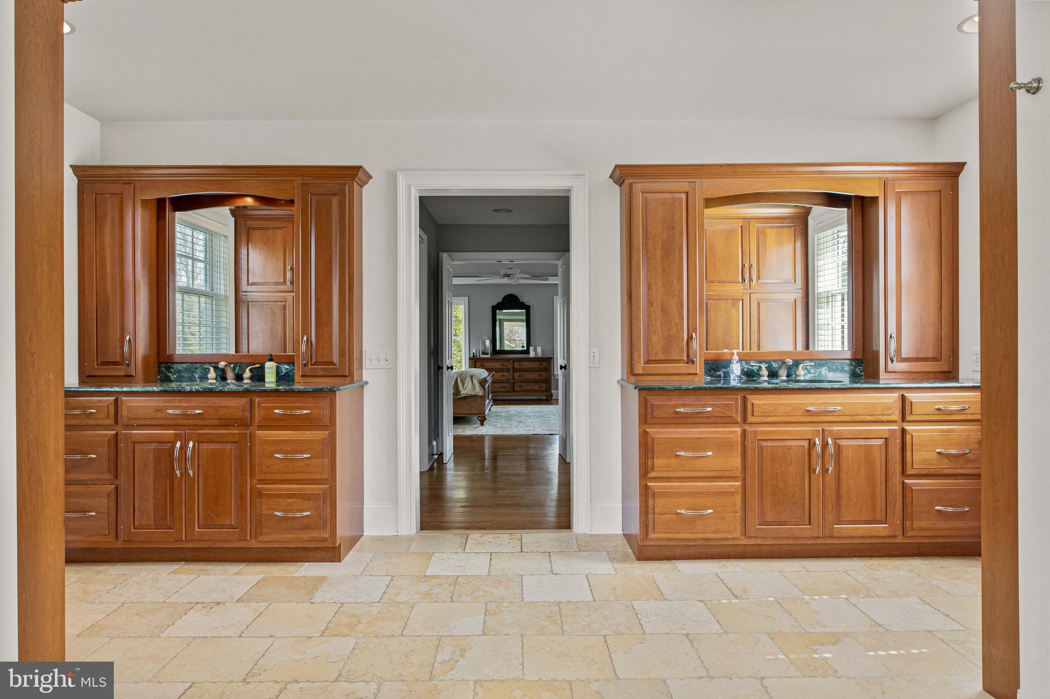 BRENTFORD - Residential