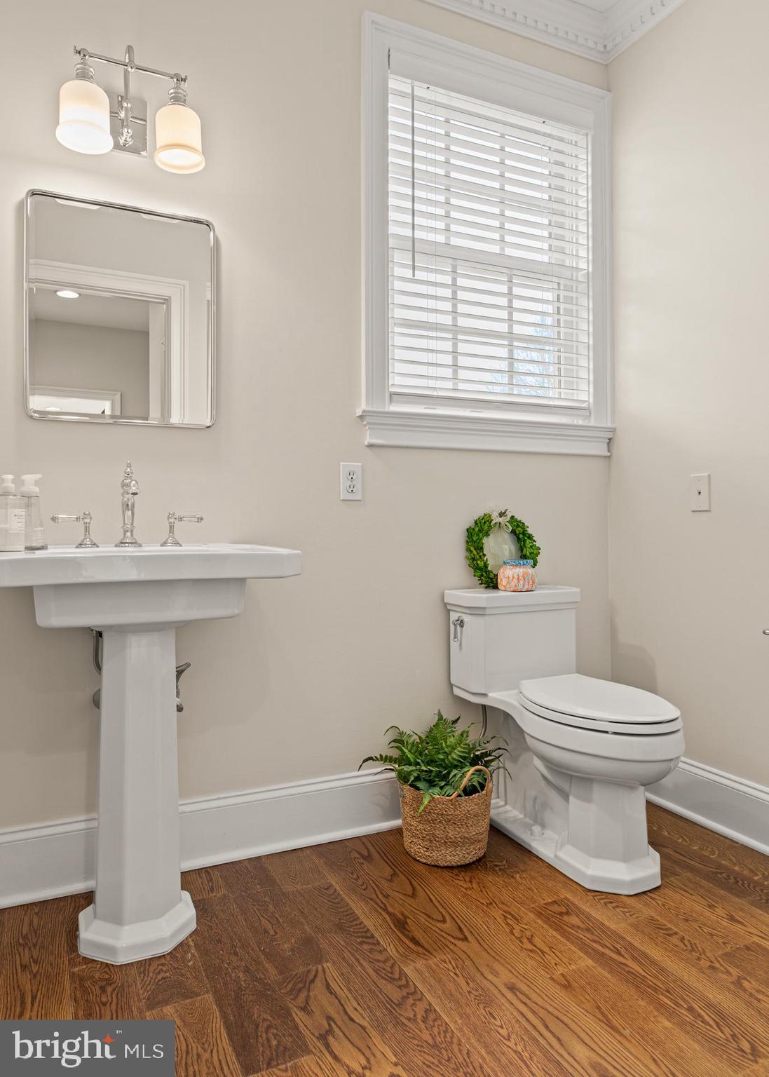 BRENTFORD - Residential