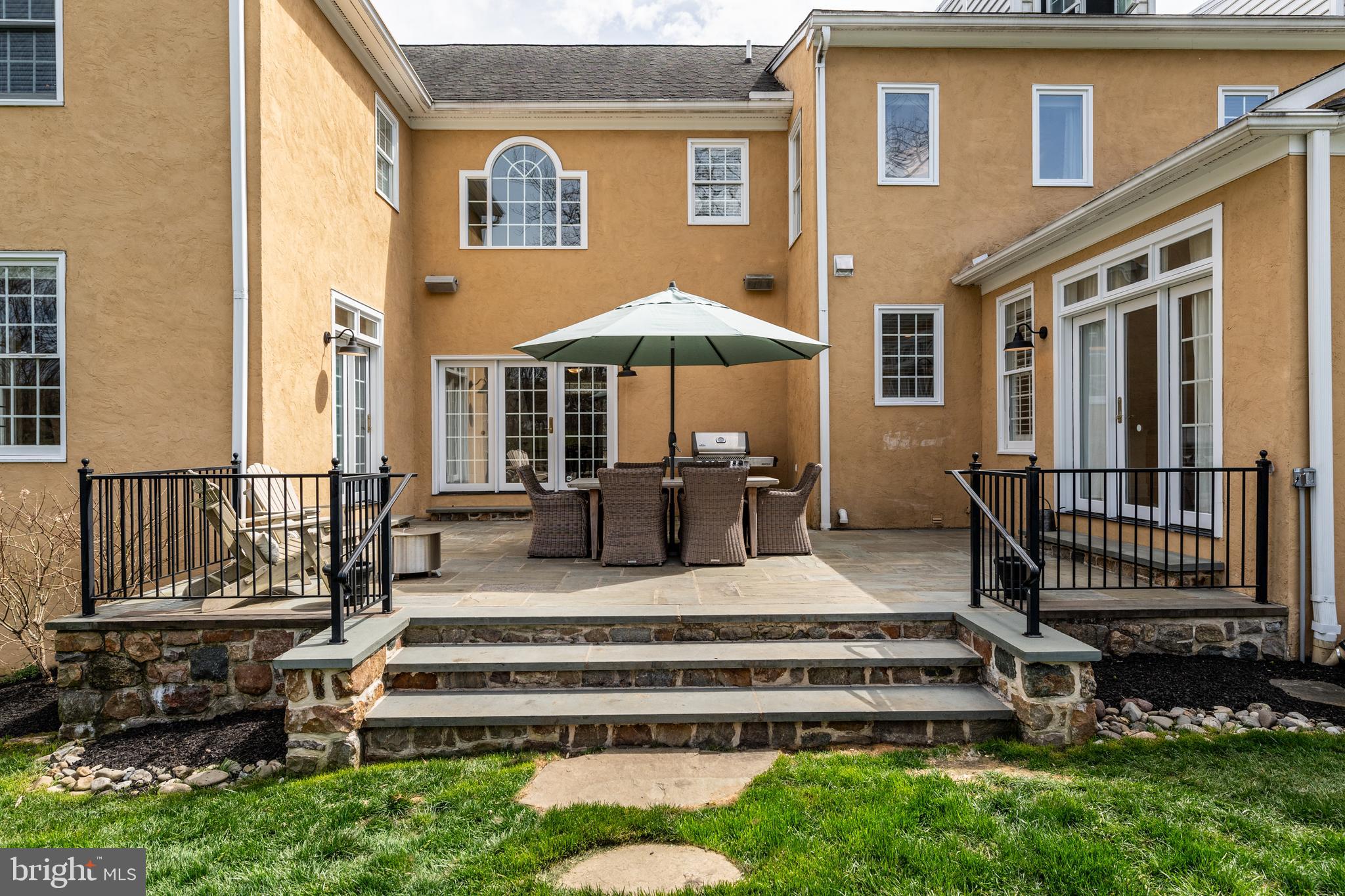 BRENTFORD - Residential