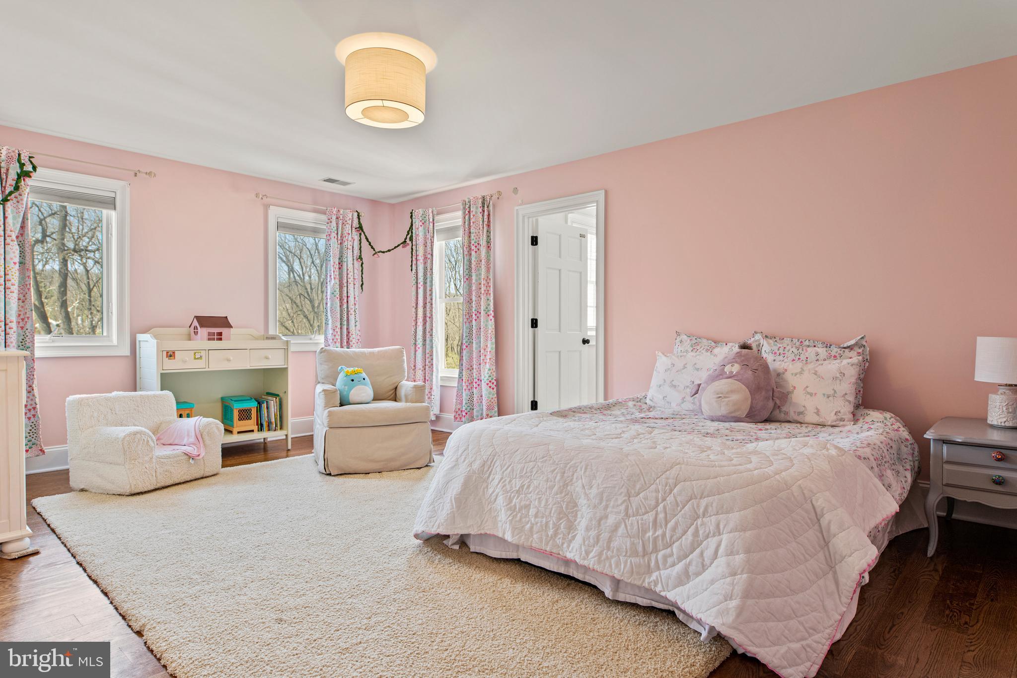 BRENTFORD - Residential