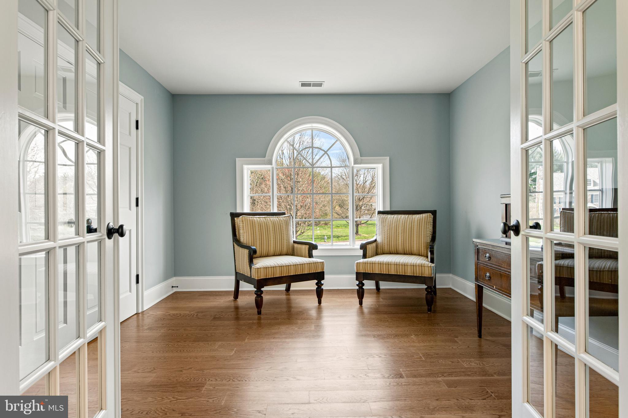 BRENTFORD - Residential