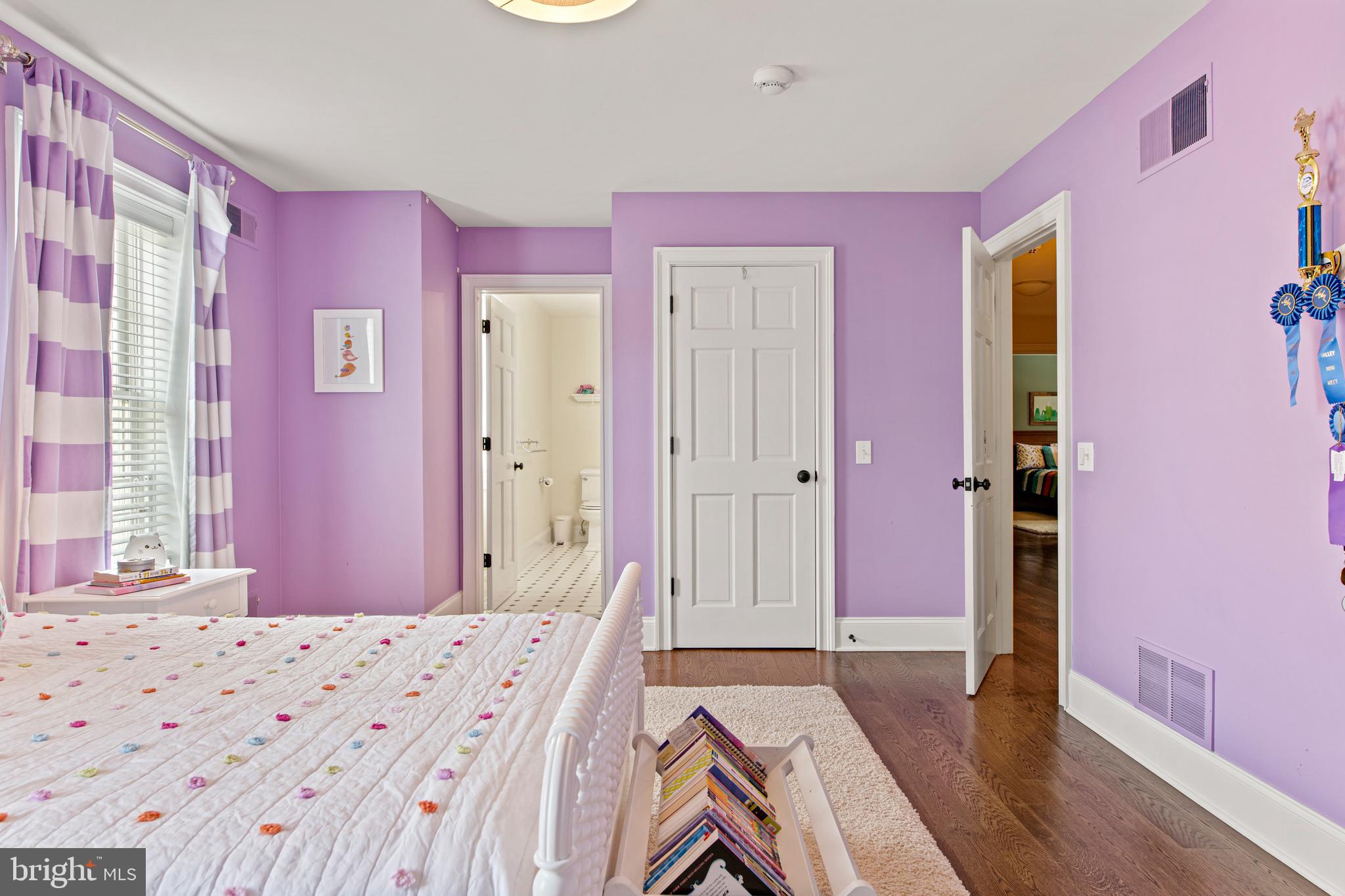 BRENTFORD - Residential