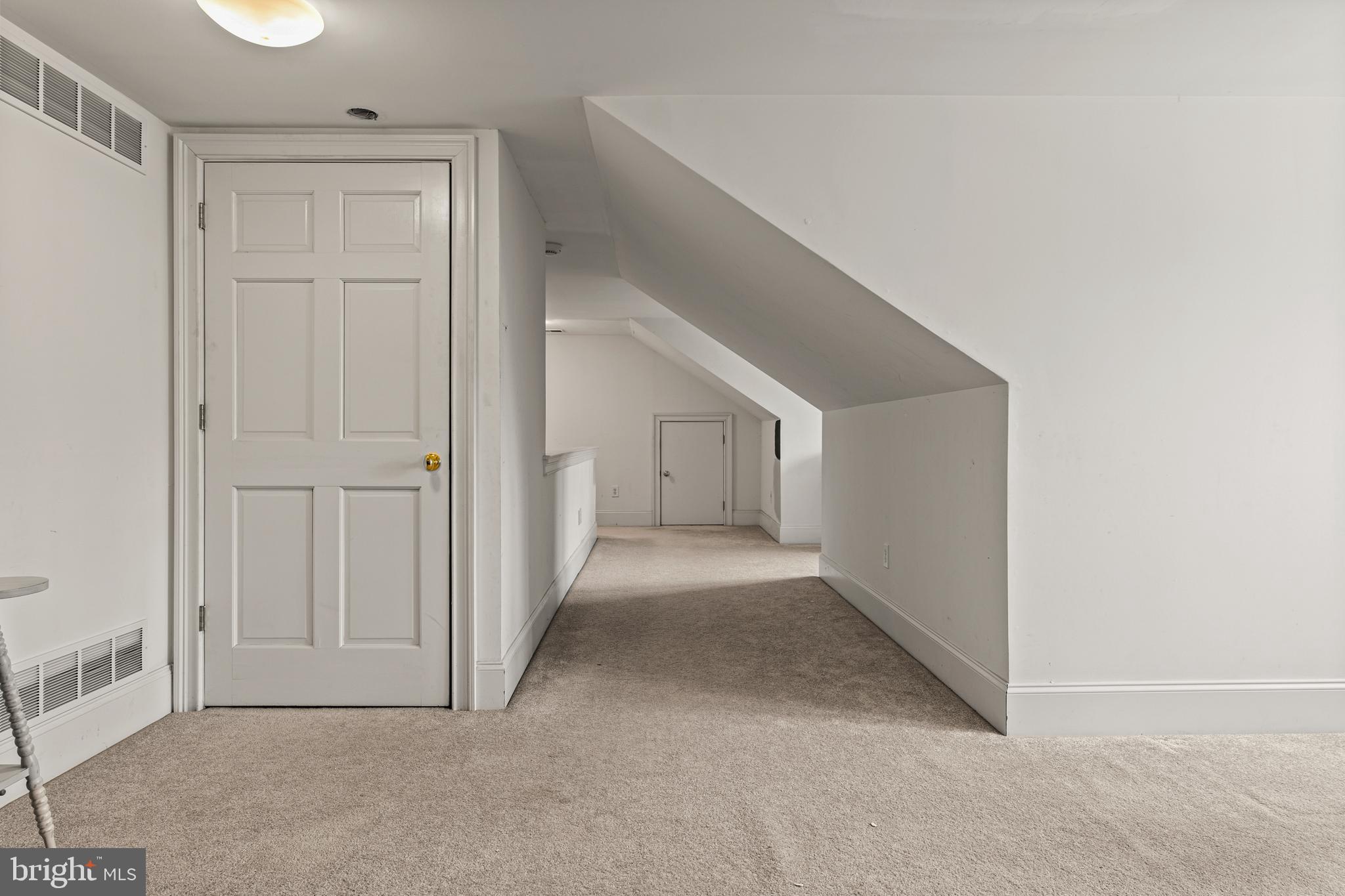 BRENTFORD - Residential