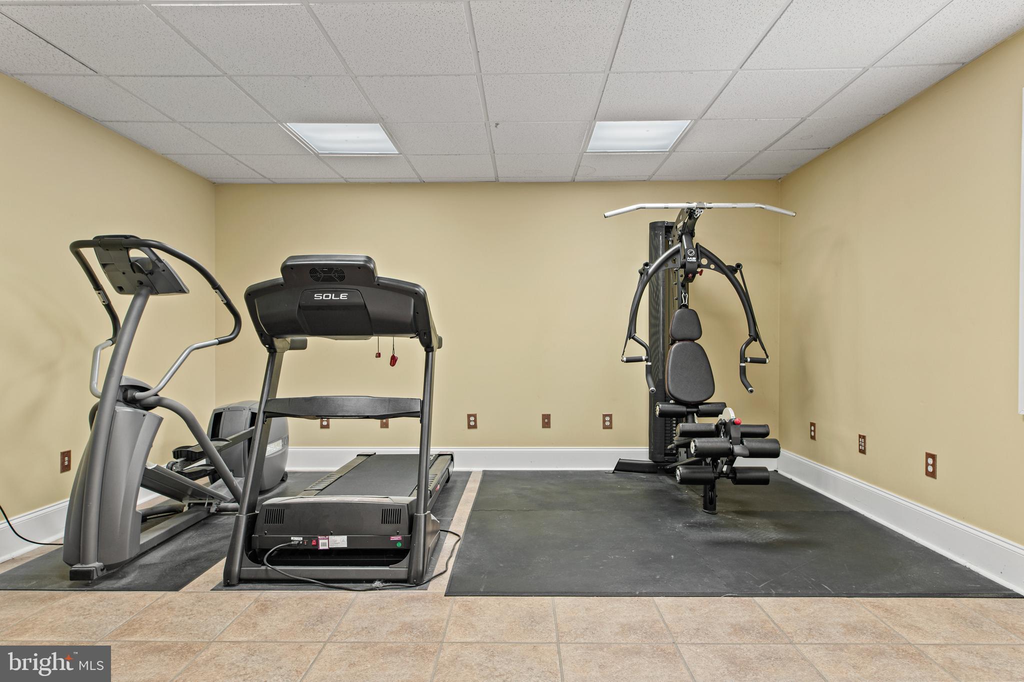 BRENTFORD - Residential