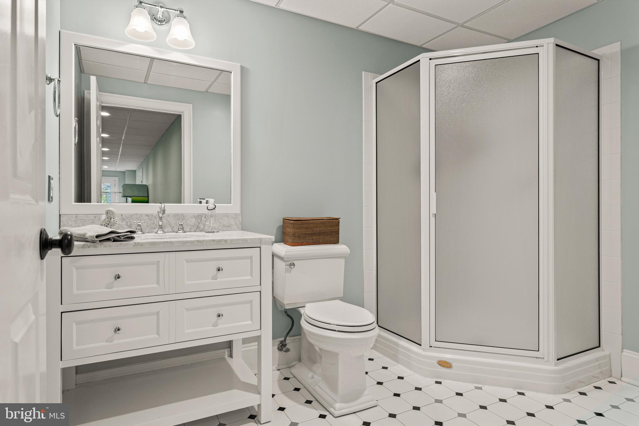 BRENTFORD - Residential