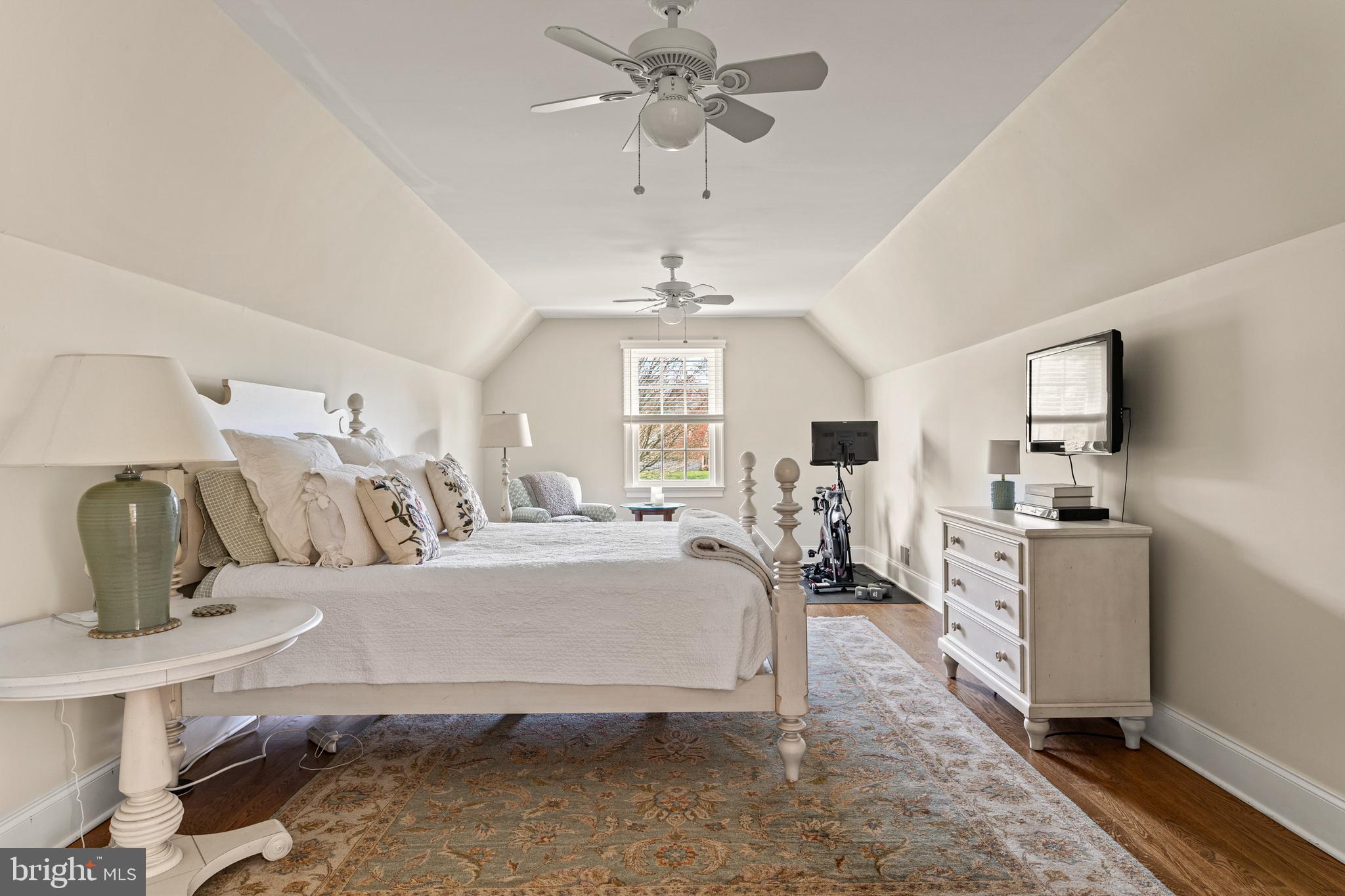 BRENTFORD - Residential