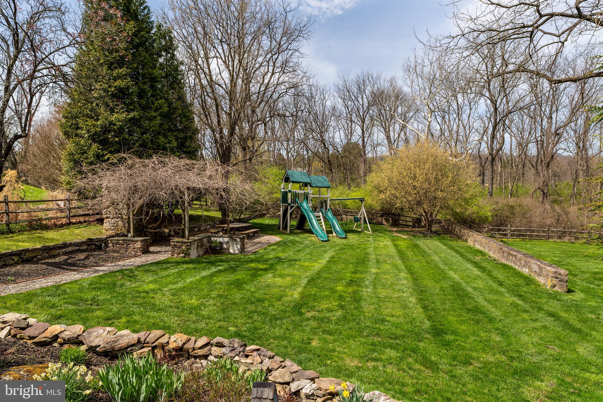 BRENTFORD - Residential