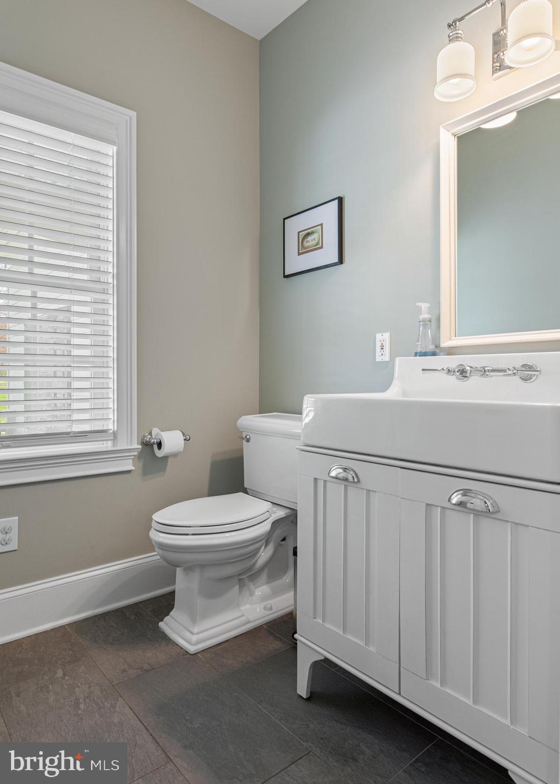 BRENTFORD - Residential