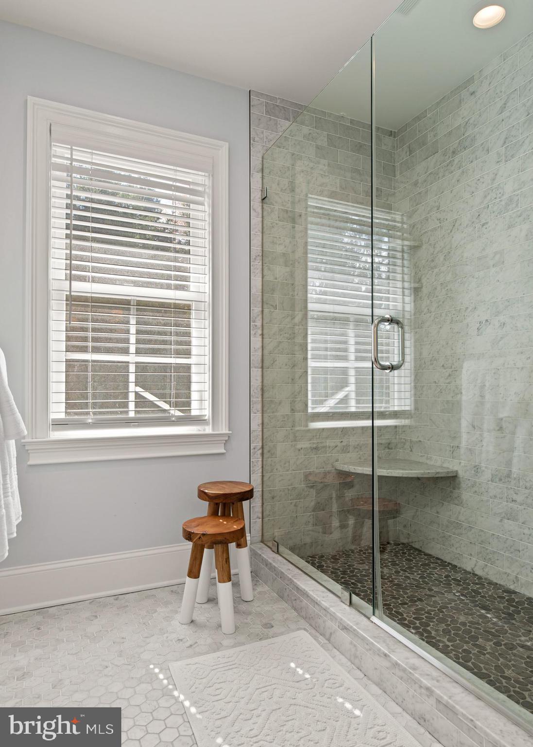 BRENTFORD - Residential