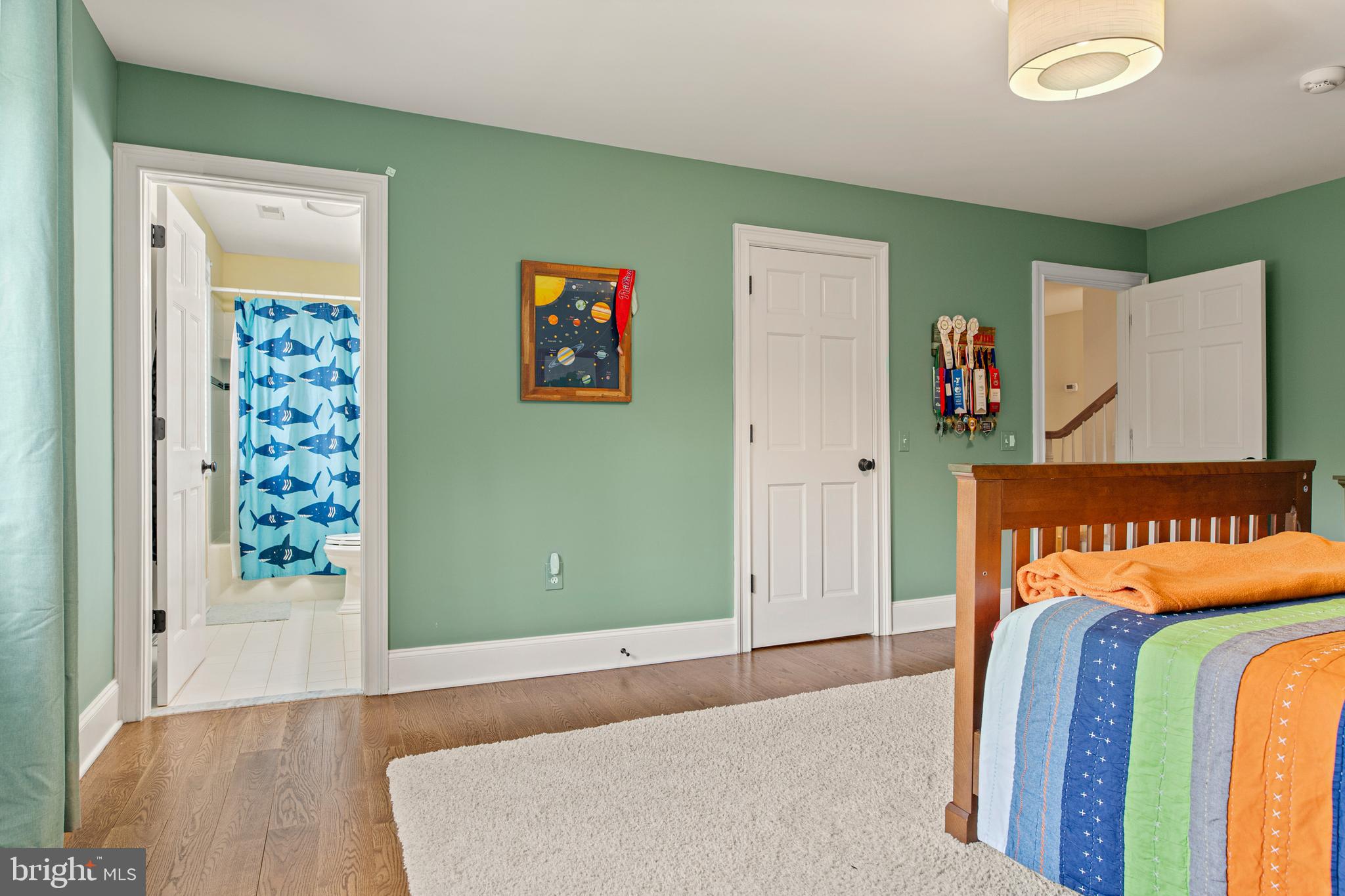 BRENTFORD - Residential