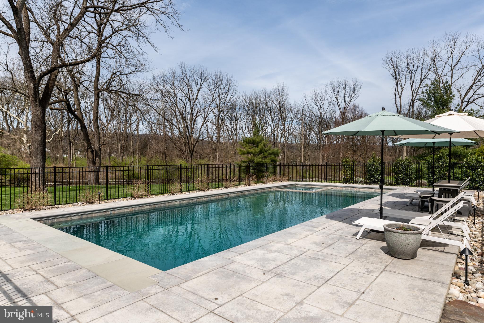 BRENTFORD - Residential